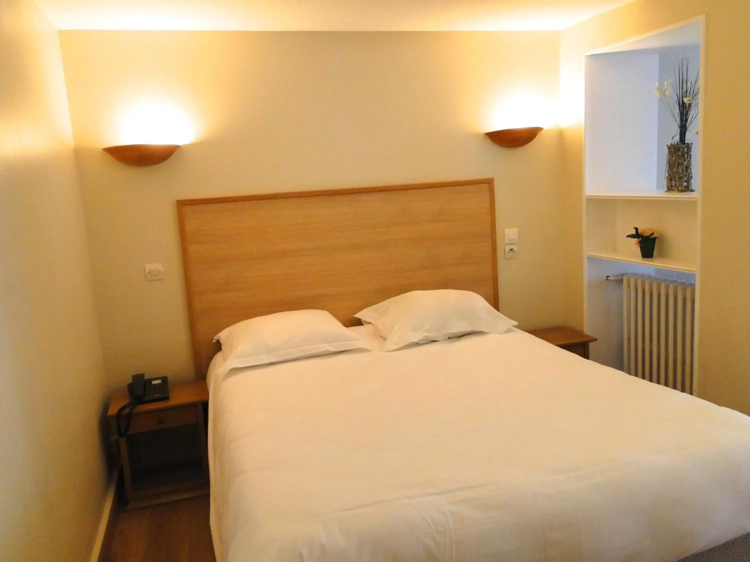 Family Room Garden side with terrace (2 adults + 2 children) in Hôtel De La Mer - Deauville Blonville - Boutique Hôtel de charme vue Mer ou Campagne - Accès direct plage Family Room Garden side with terrace (2 adults + 2 children) in Hôtel De La Mer - Deauville Blonville - Boutique Hôtel de charme vue Mer ou Campagne - Accès direct plage