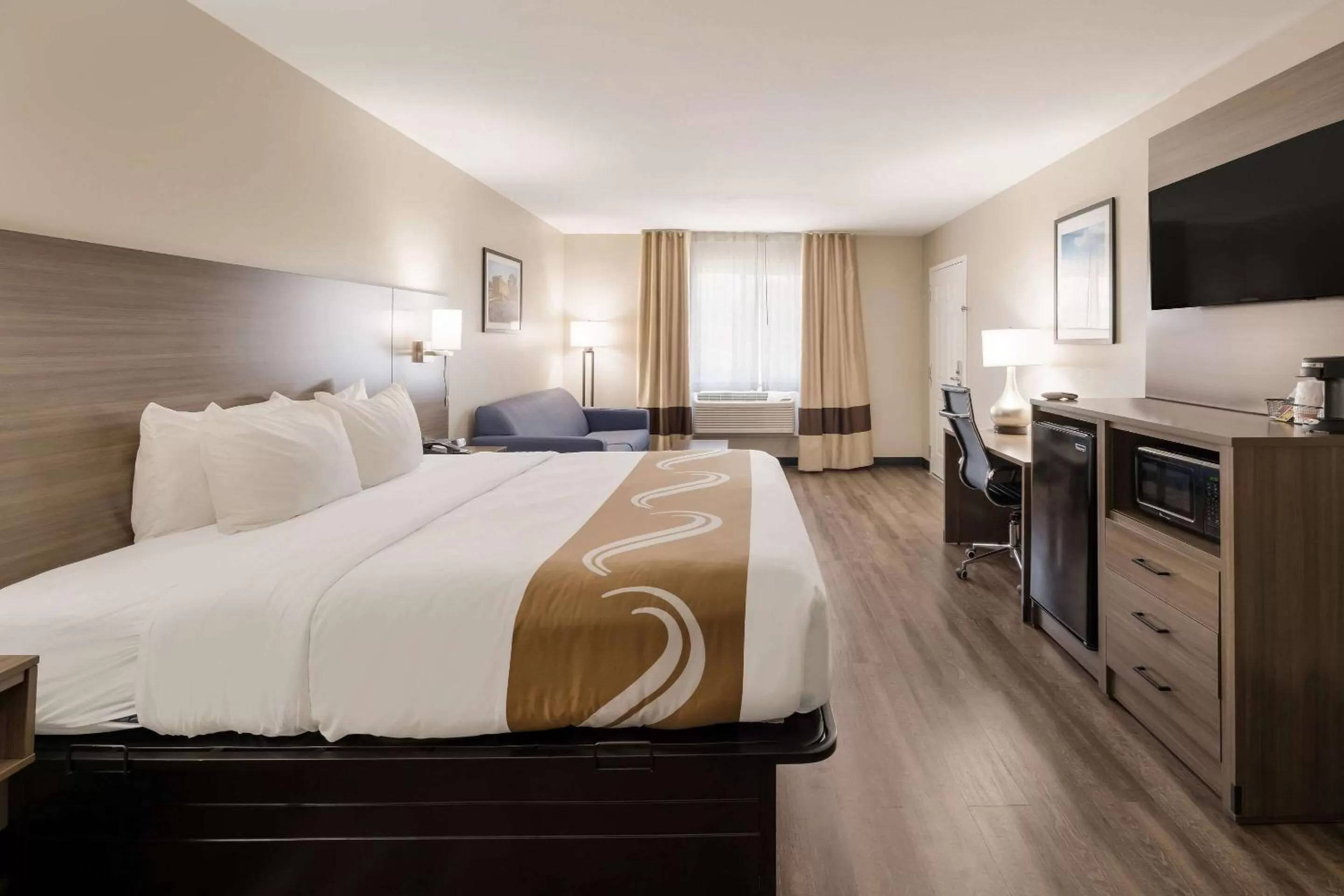 Bedroom, Bed in Quality Inn