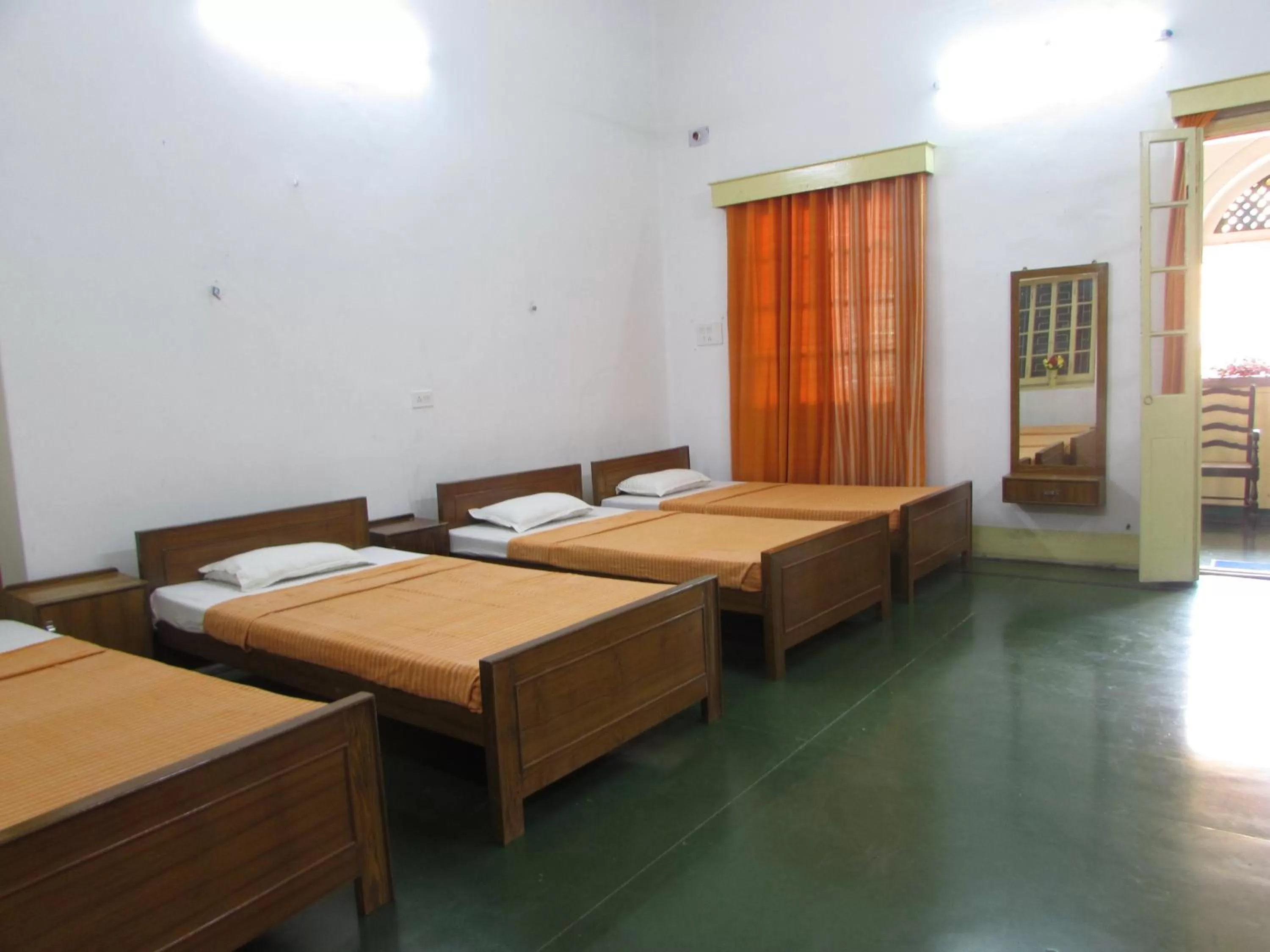 Bed in YWCA GALLWAY GUEST HOUSE