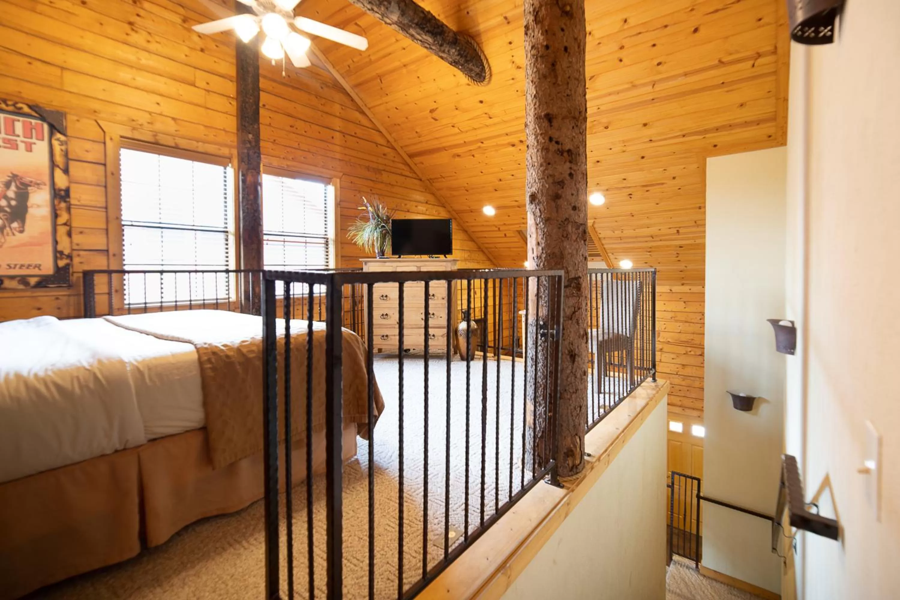 Bedroom, Bed in Cabins at Grand Mountain