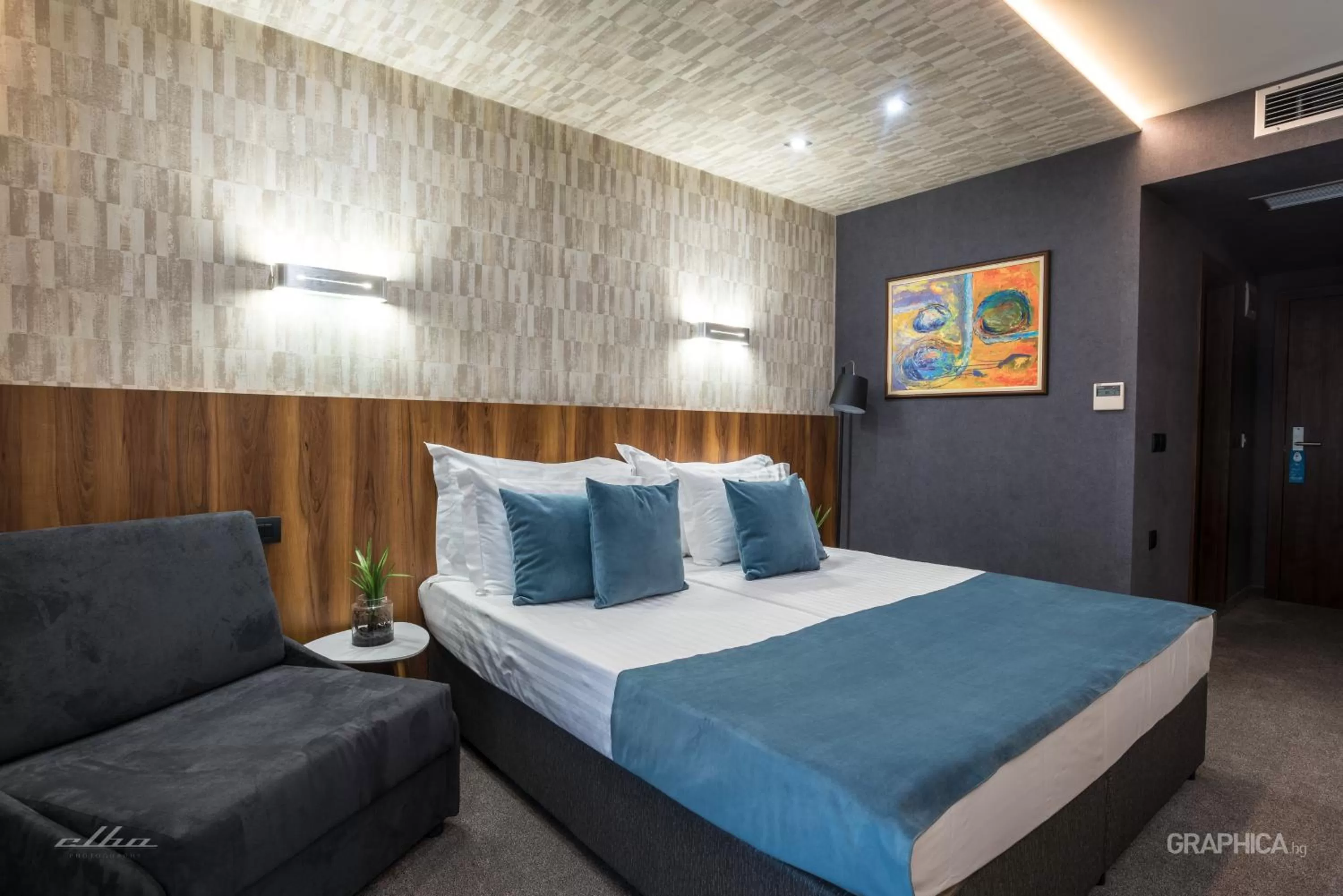 Photo of the whole room, Bed in 103 Degrees Hotel & Spa