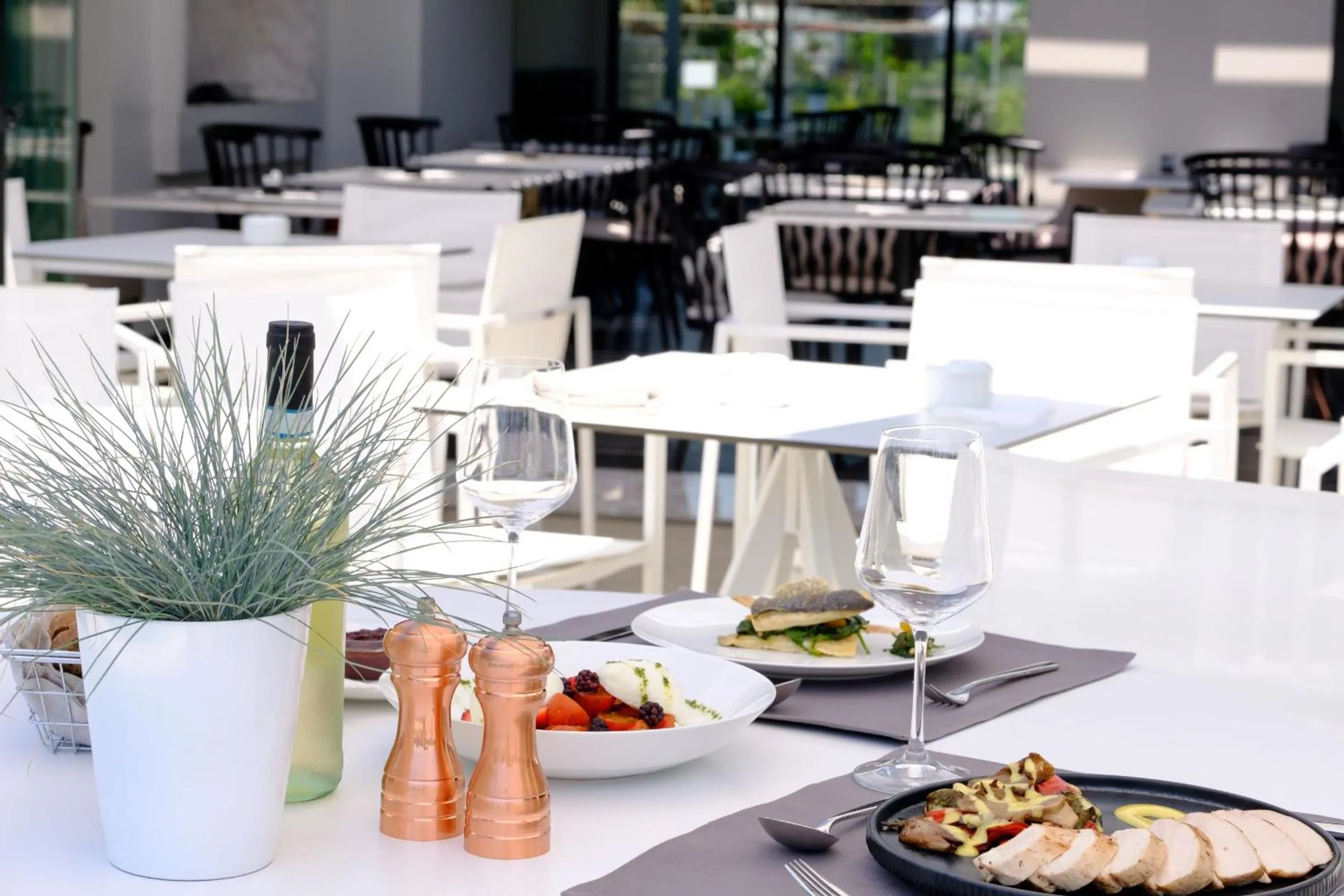 Restaurant/places to eat in Garden City Resort