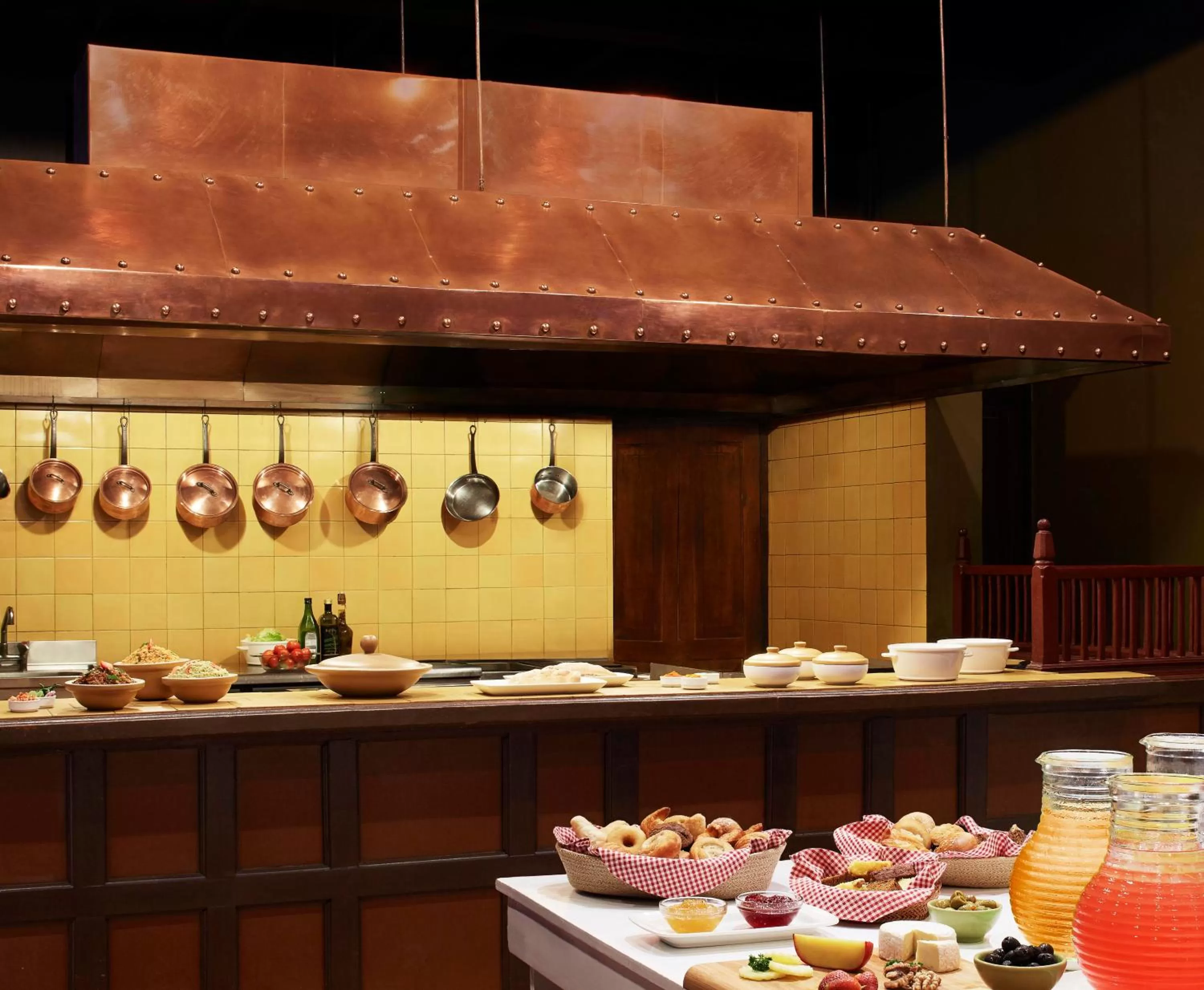 Restaurant/places to eat in Jetwing St Andrew's