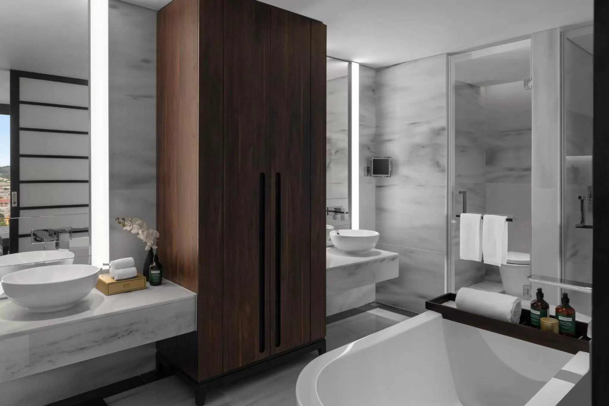 Bathroom in Crowne Plaza Vinh Yen City Centre by IHG