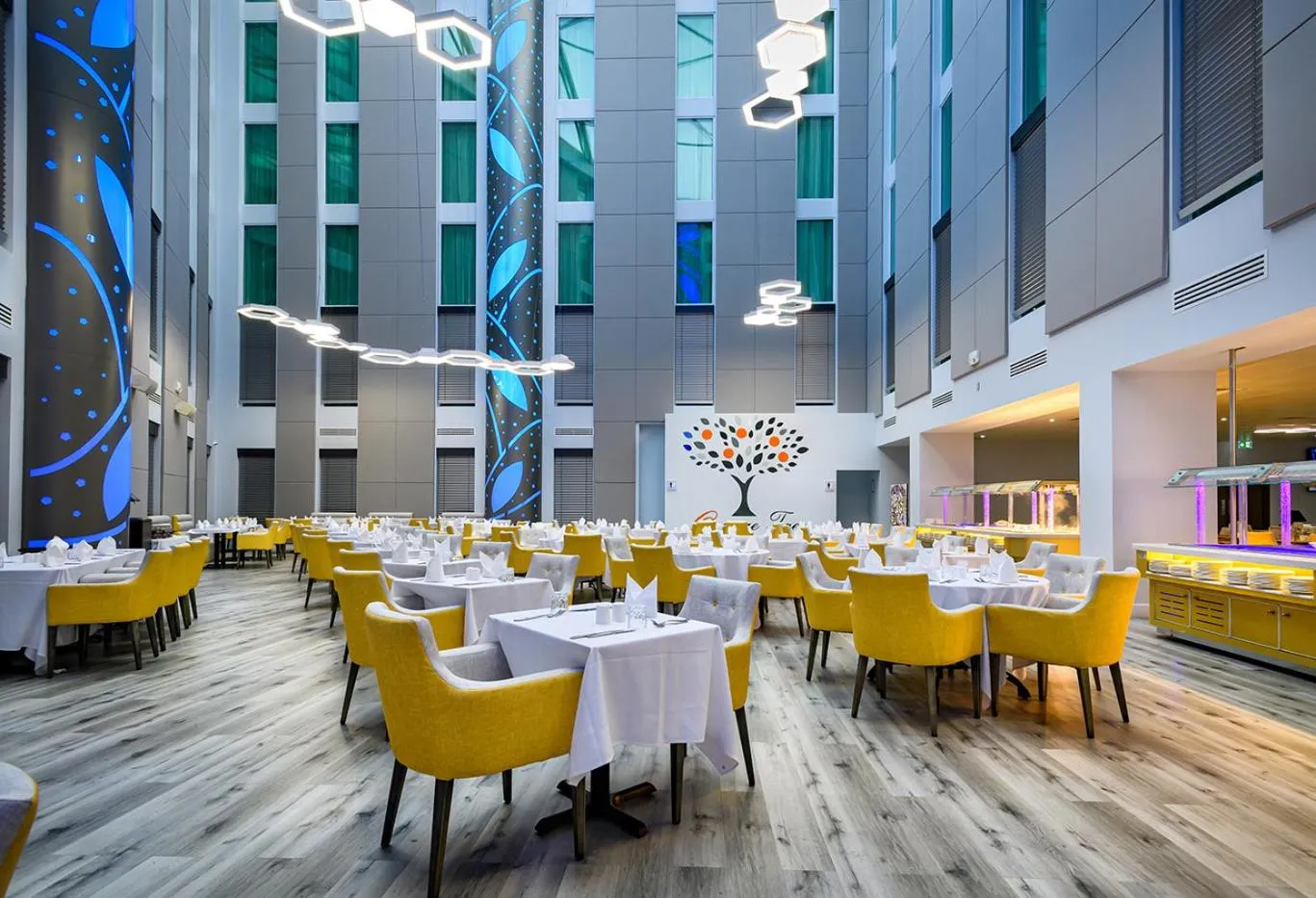 Restaurant/places to eat in Atrium Hotel Heathrow