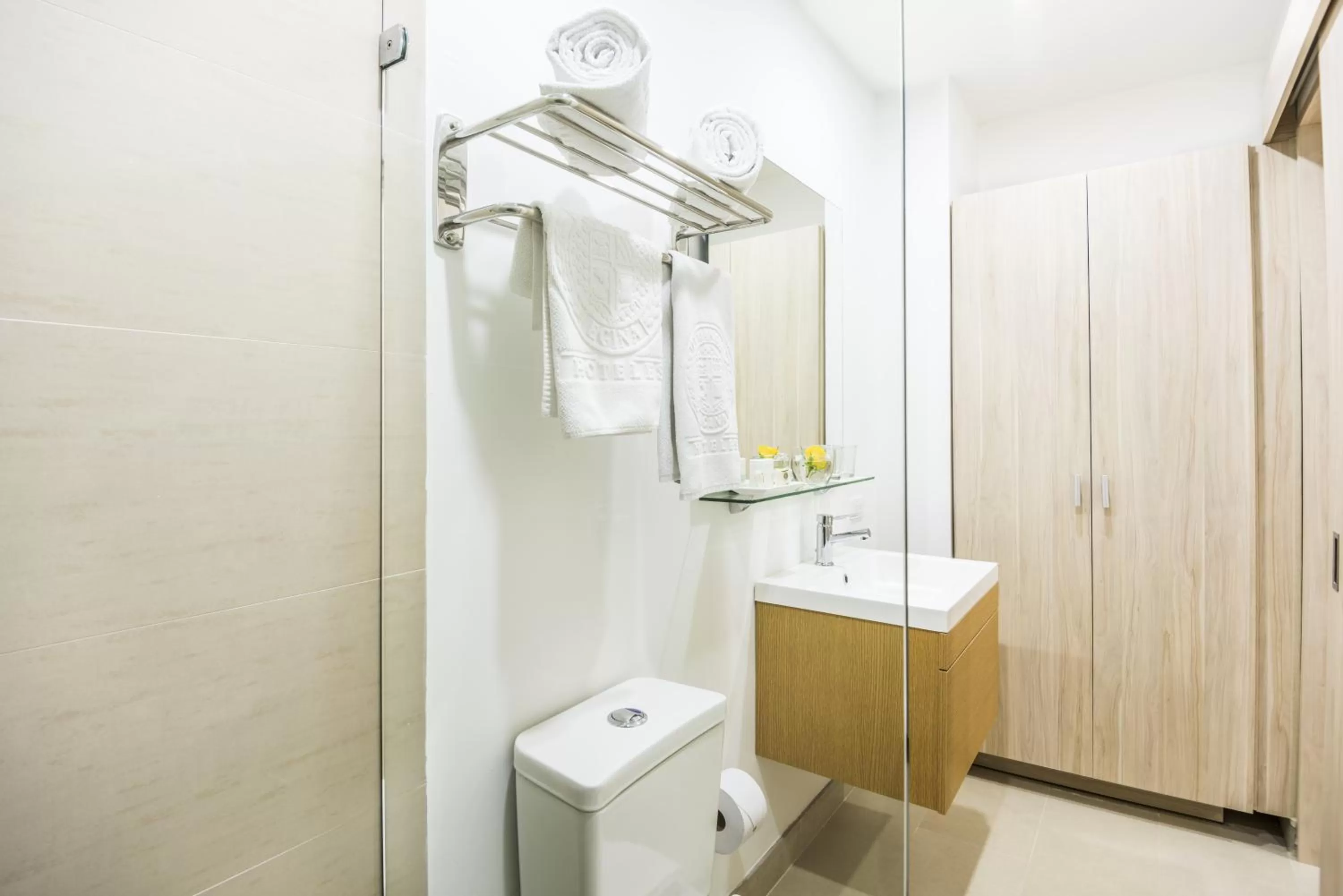 Shower in Hotel Asturias Medellin