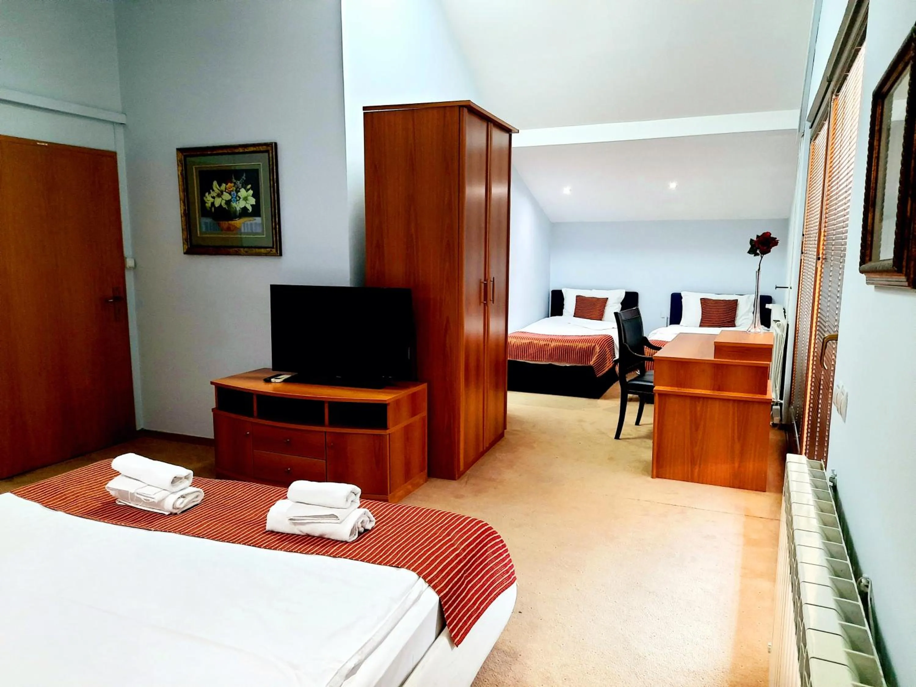 Bed in Hotel Aristocrat & Fish Restaurant