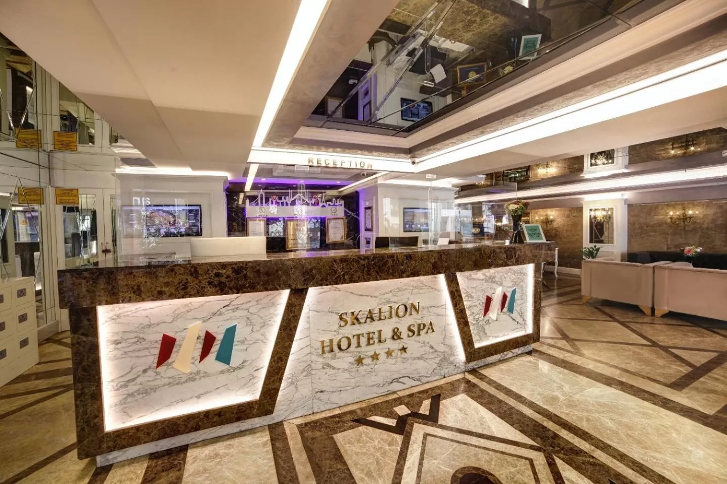 Lobby or reception in Skalion Hotel
