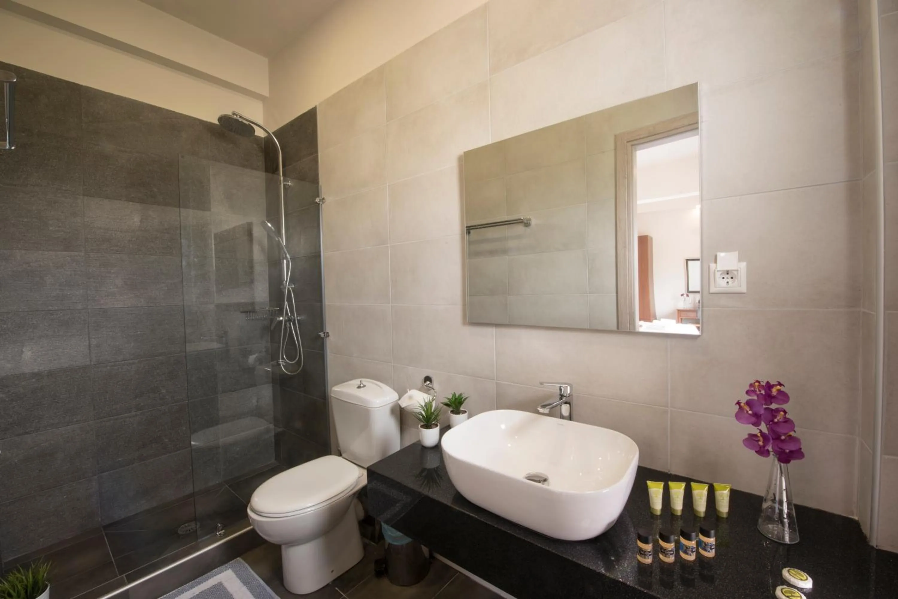 Bathroom in Filoxenia Hotel