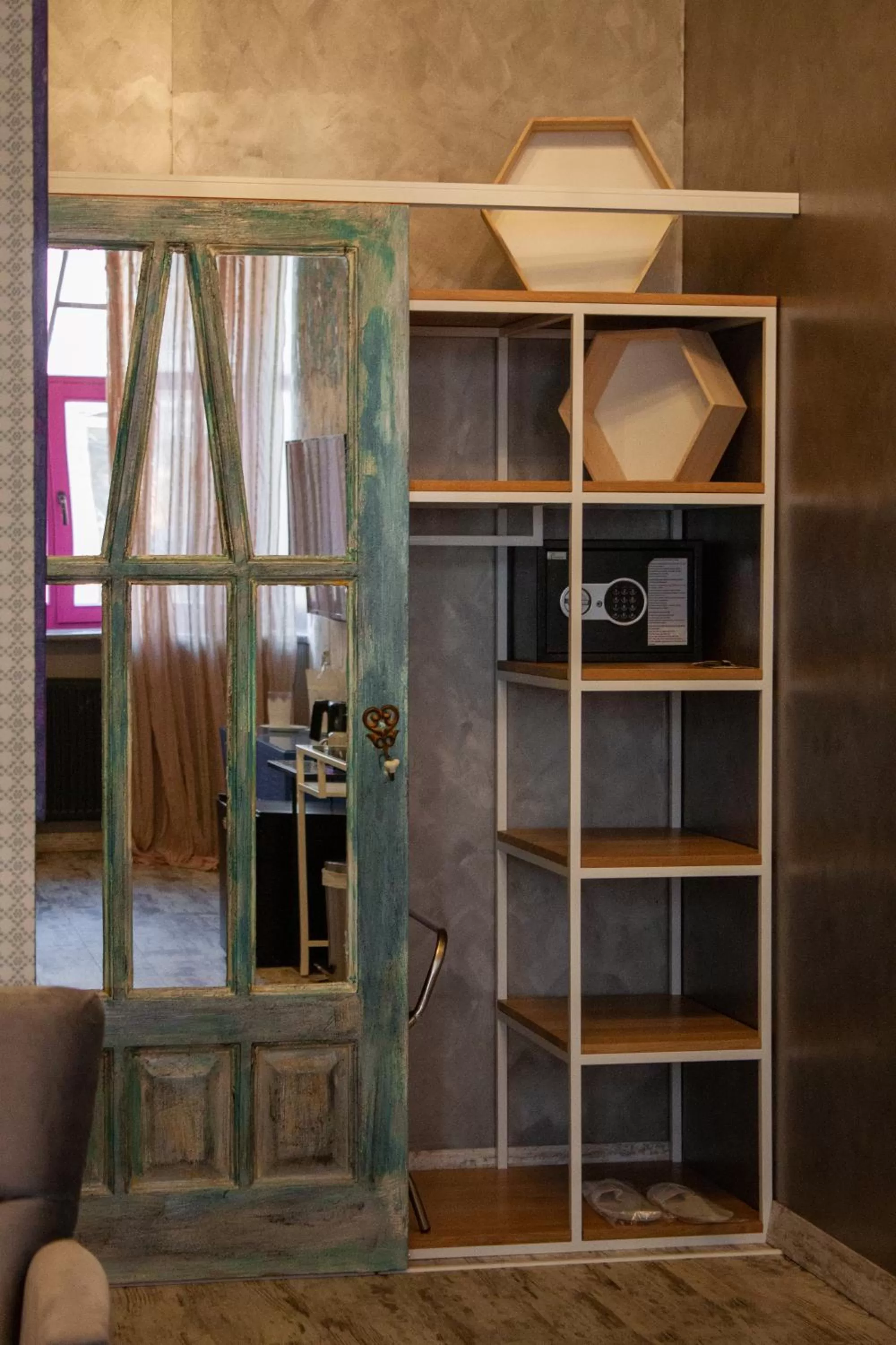 Decorative detail in MaNNa Boutique Hotel