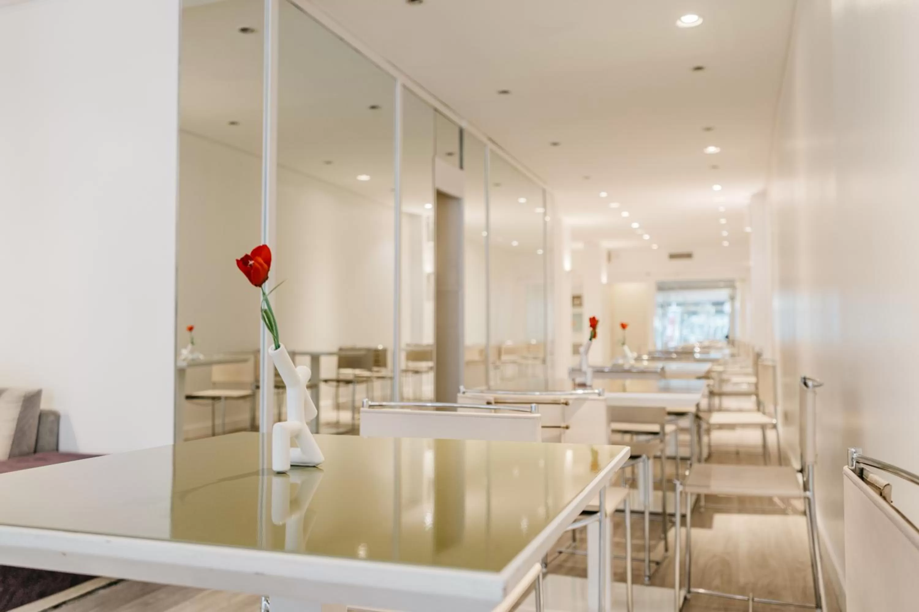 Restaurant/places to eat in Rochester Hotel Concept