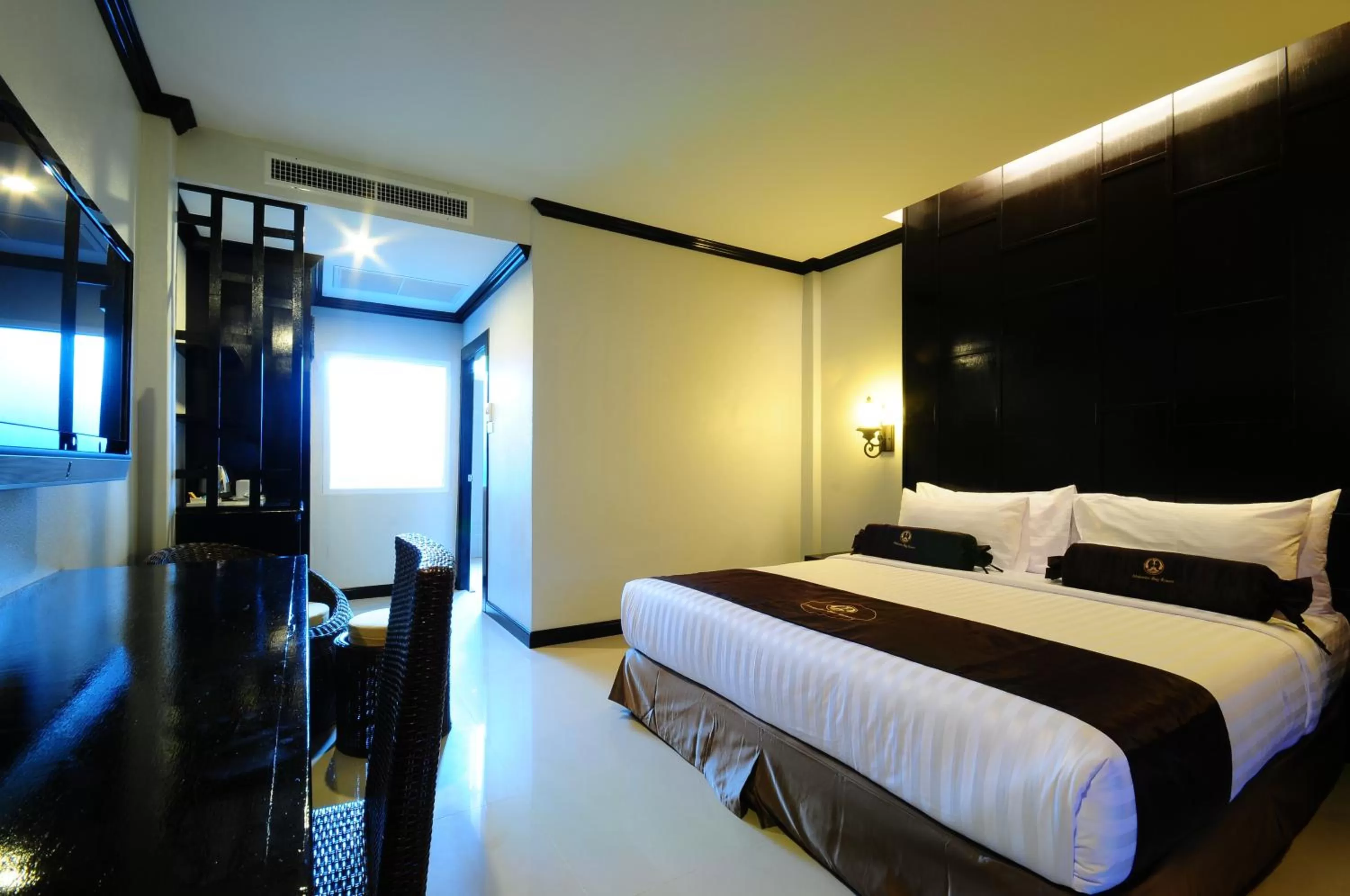 Bed in Maleedee Bay Resort