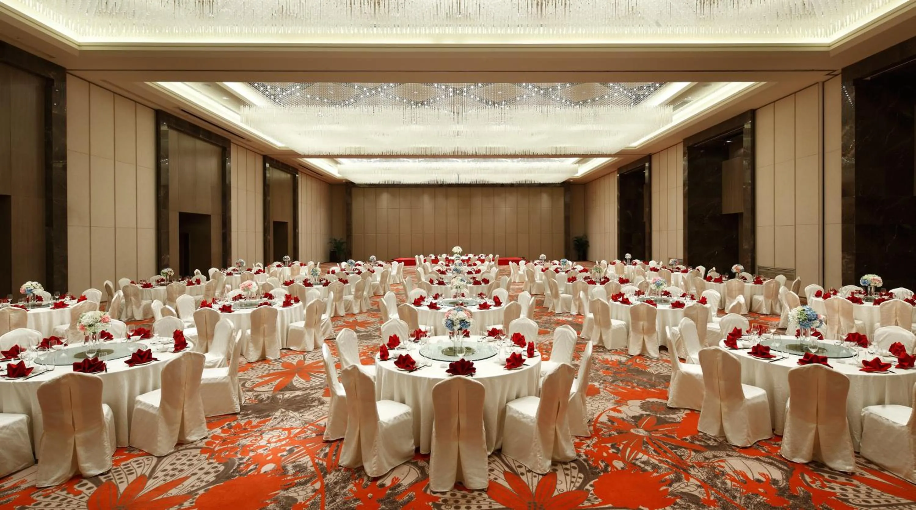 Banquet/Function facilities in Crowne Plaza Xuzhou Dalong Lake by IHG