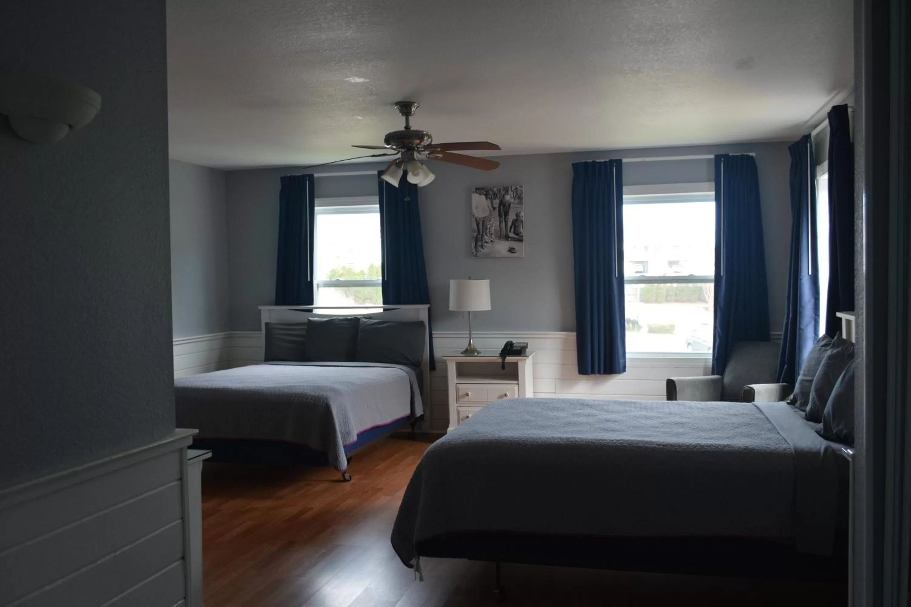 2 queens  in The Inn at Corolla