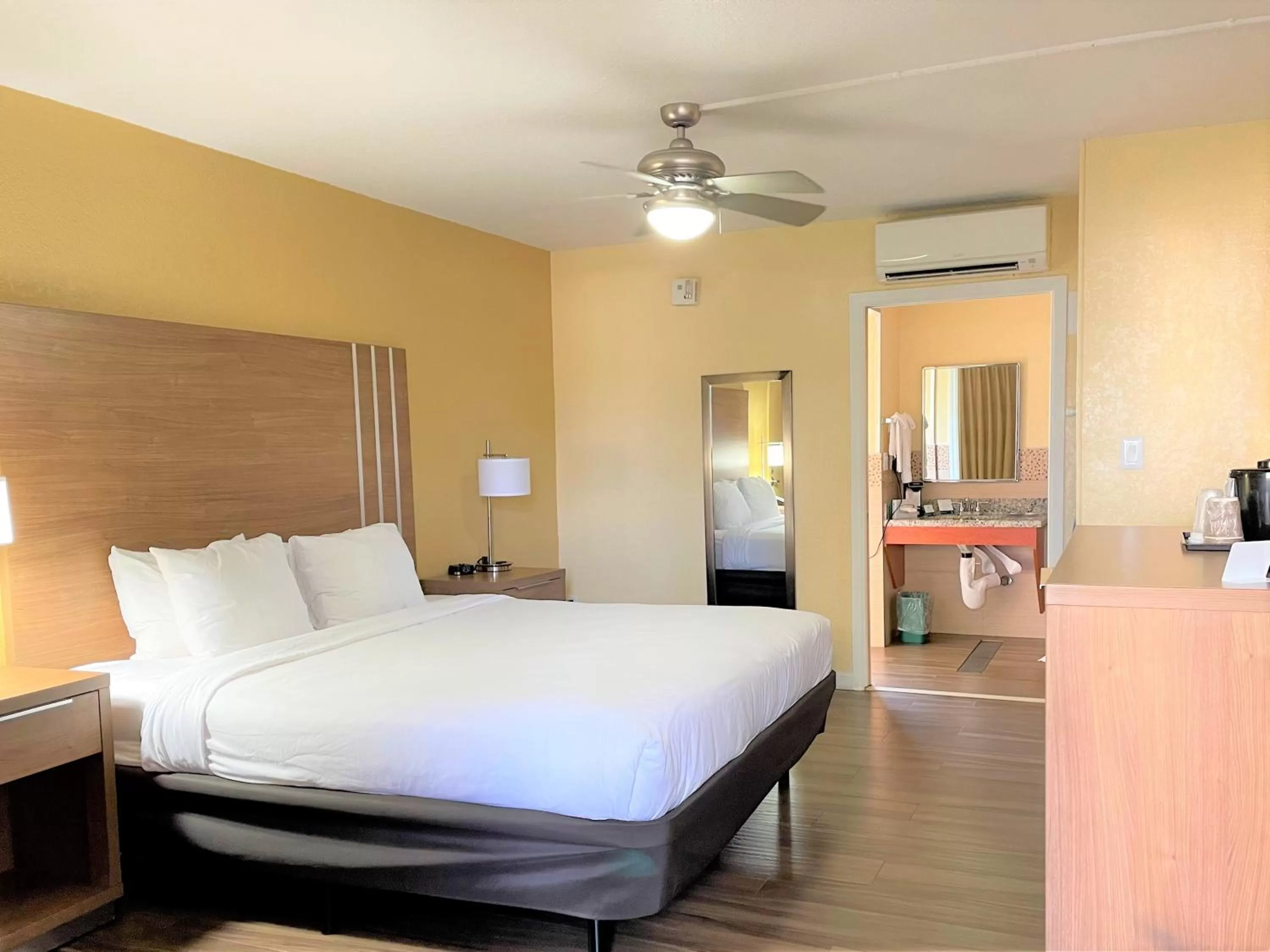 Quality Inn & Suites Airport-Cruise Port Hollywood