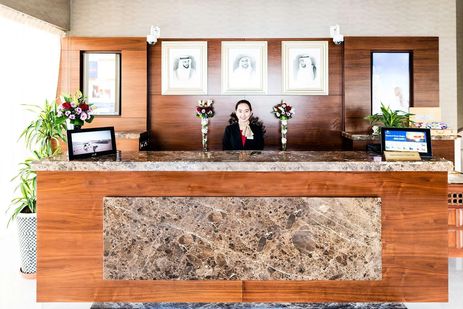 Lobby or reception in Emirates Plaza Hotel