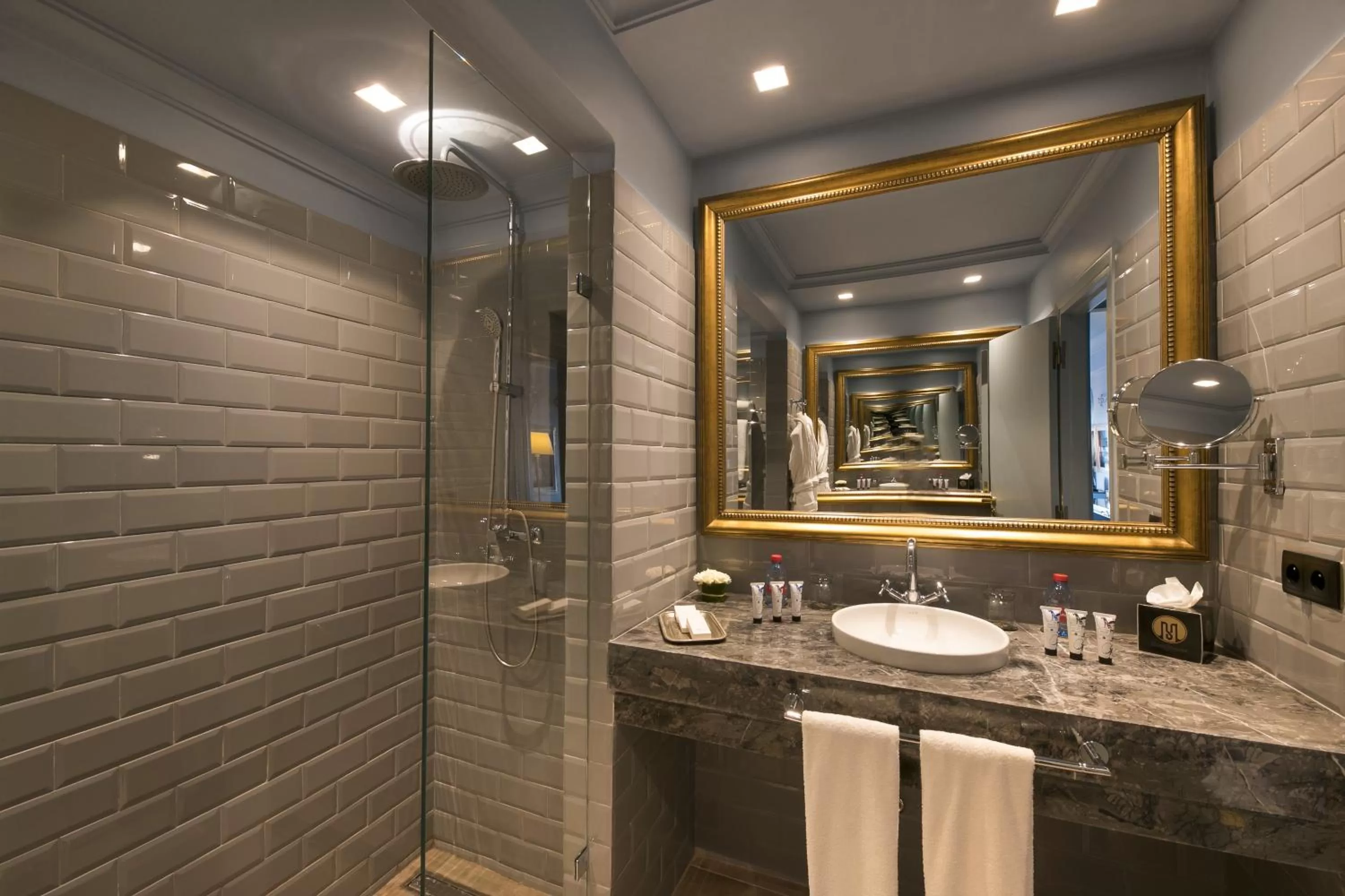 Decorative detail in Grand Mogador Menara & Spa