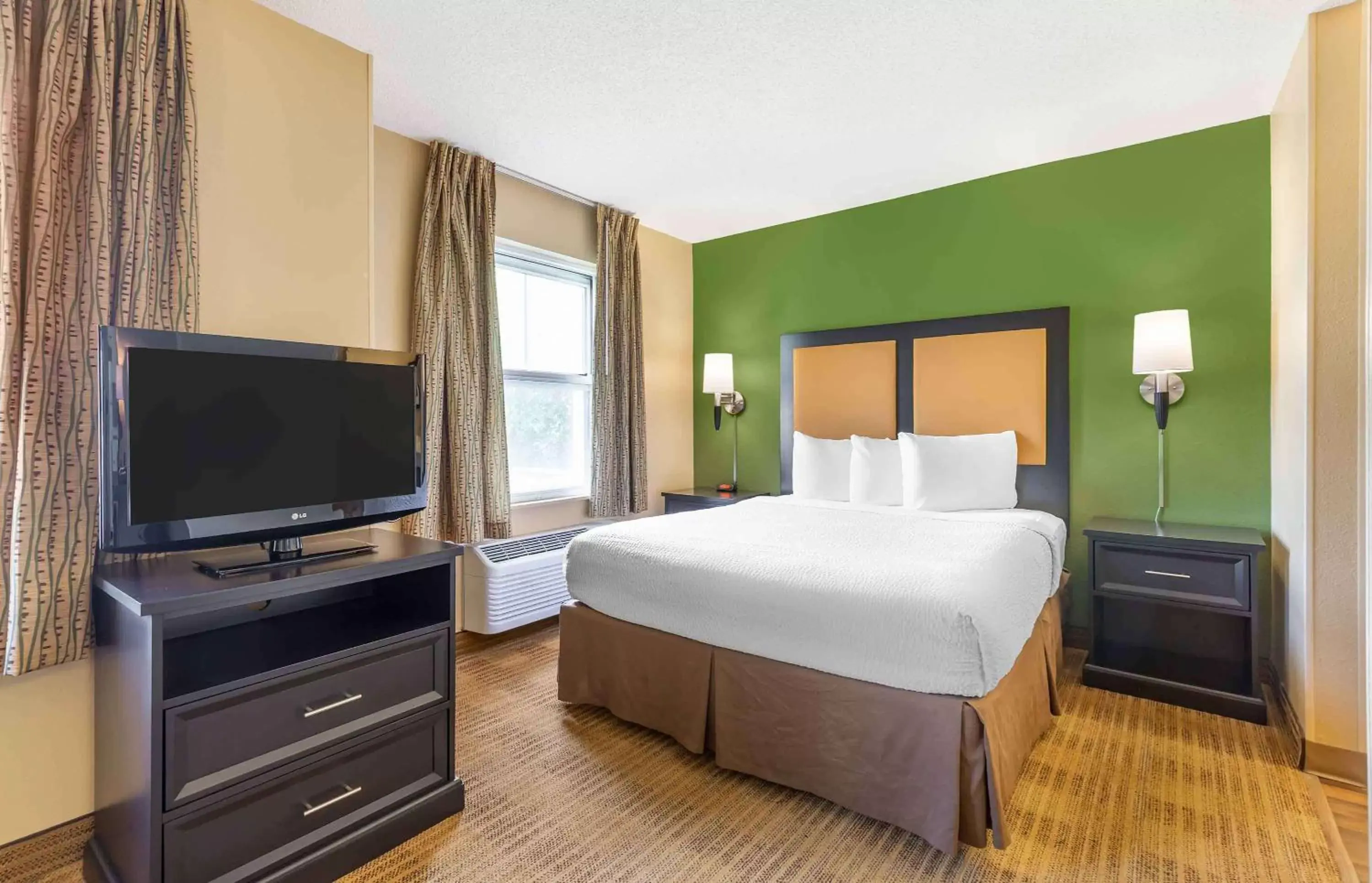 Deluxe Studio with 1 Queen Bed - Non-Smoking in Extended Stay America Suites - Washington, DC - Gaithersburg - South Deluxe Studio with 1 Queen Bed - Non-Smoking in Extended Stay America Suites - Washington, DC - Gaithersburg - South