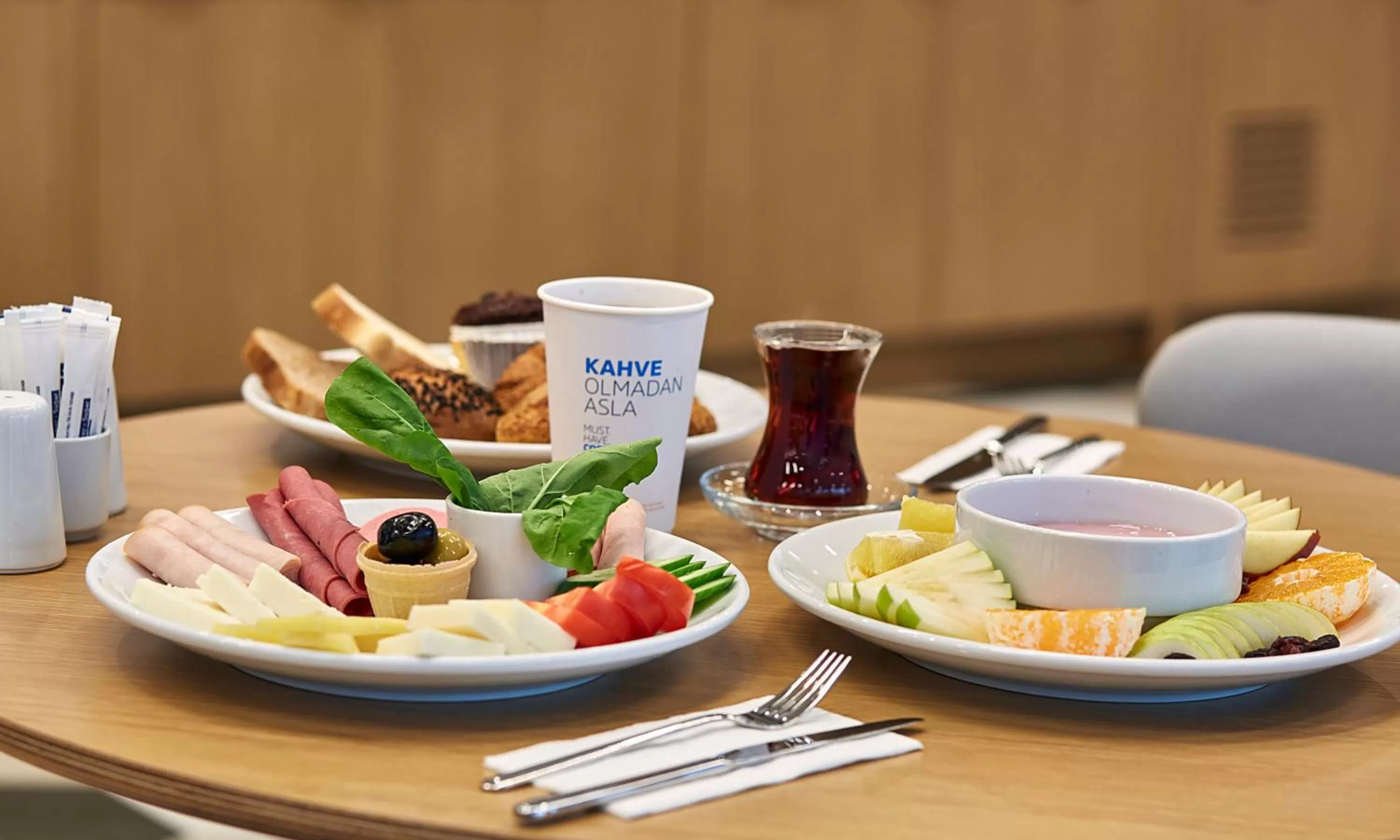 Restaurant/places to eat in Holiday Inn Express - Istanbul - Atakoy Metro by IHG