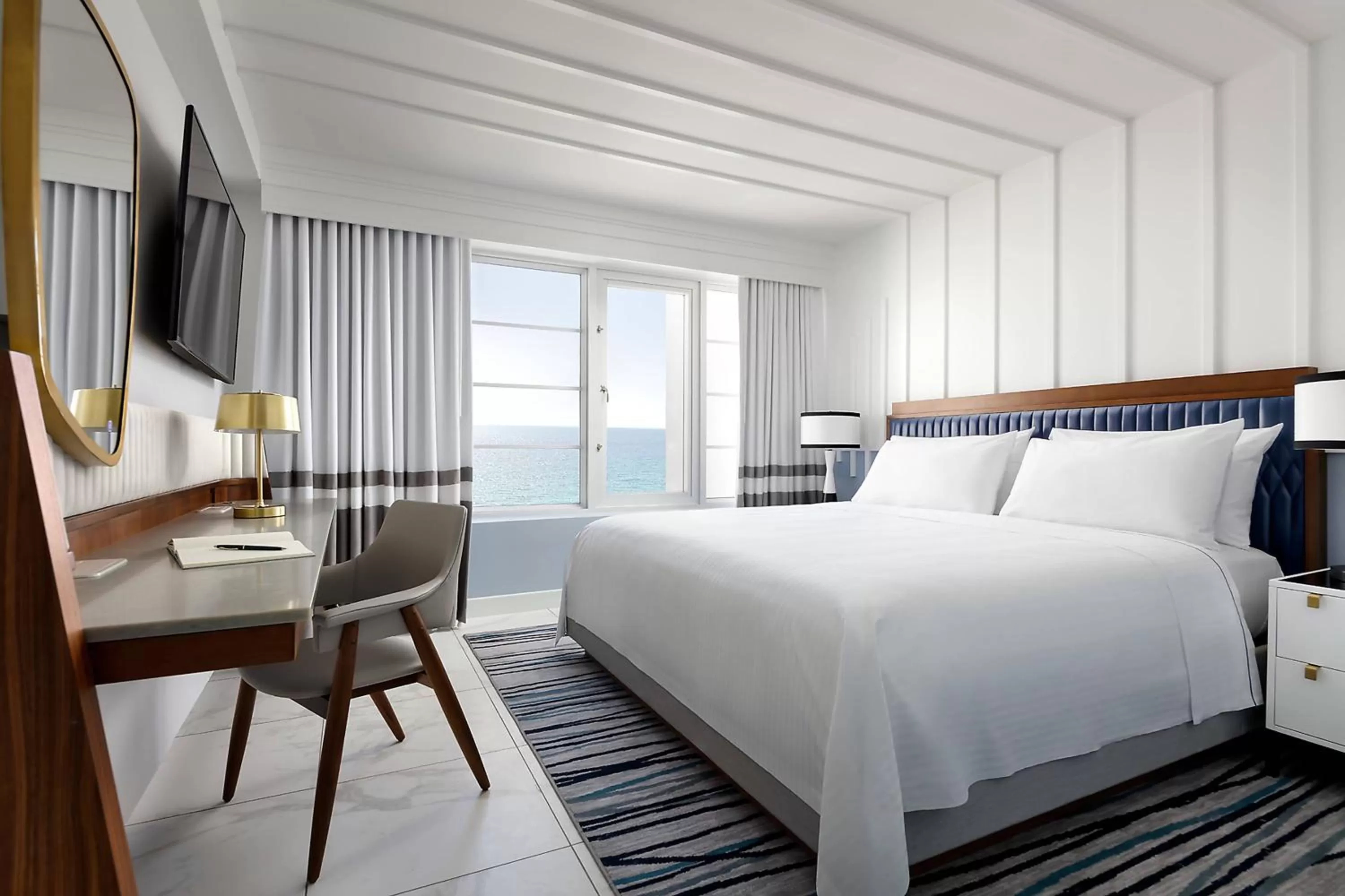 Bedroom, Bed in Cadillac Hotel & Beach Club, Autograph Collection