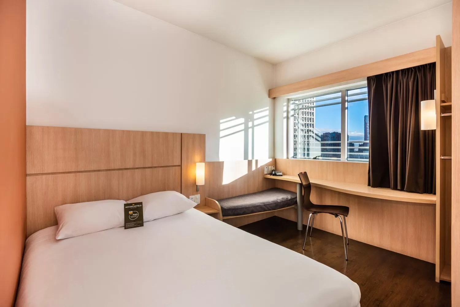 Photo of the whole room, Bed in ibis Bogota Museo