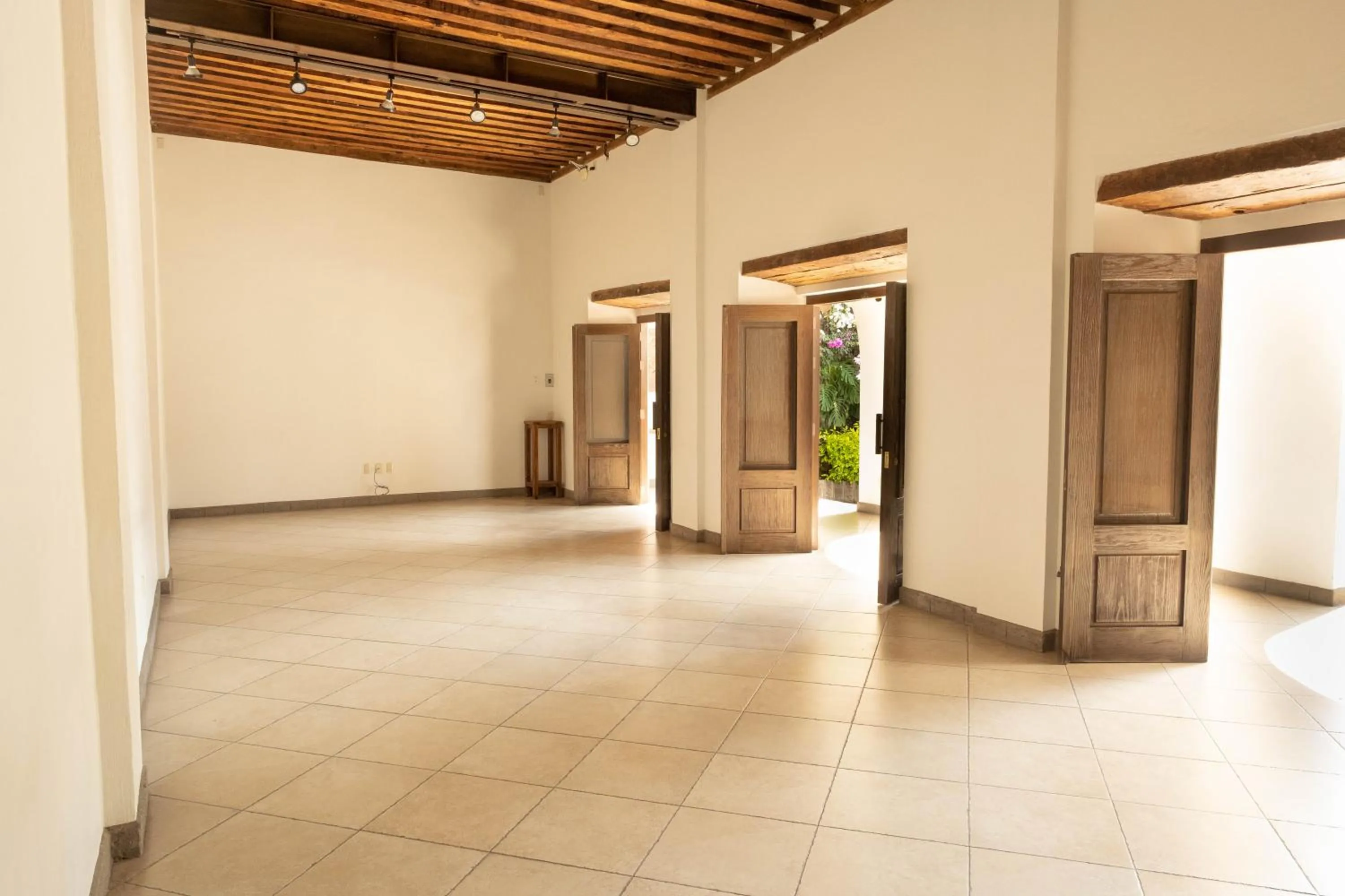 Banquet/Function facilities in Hotel Layseca