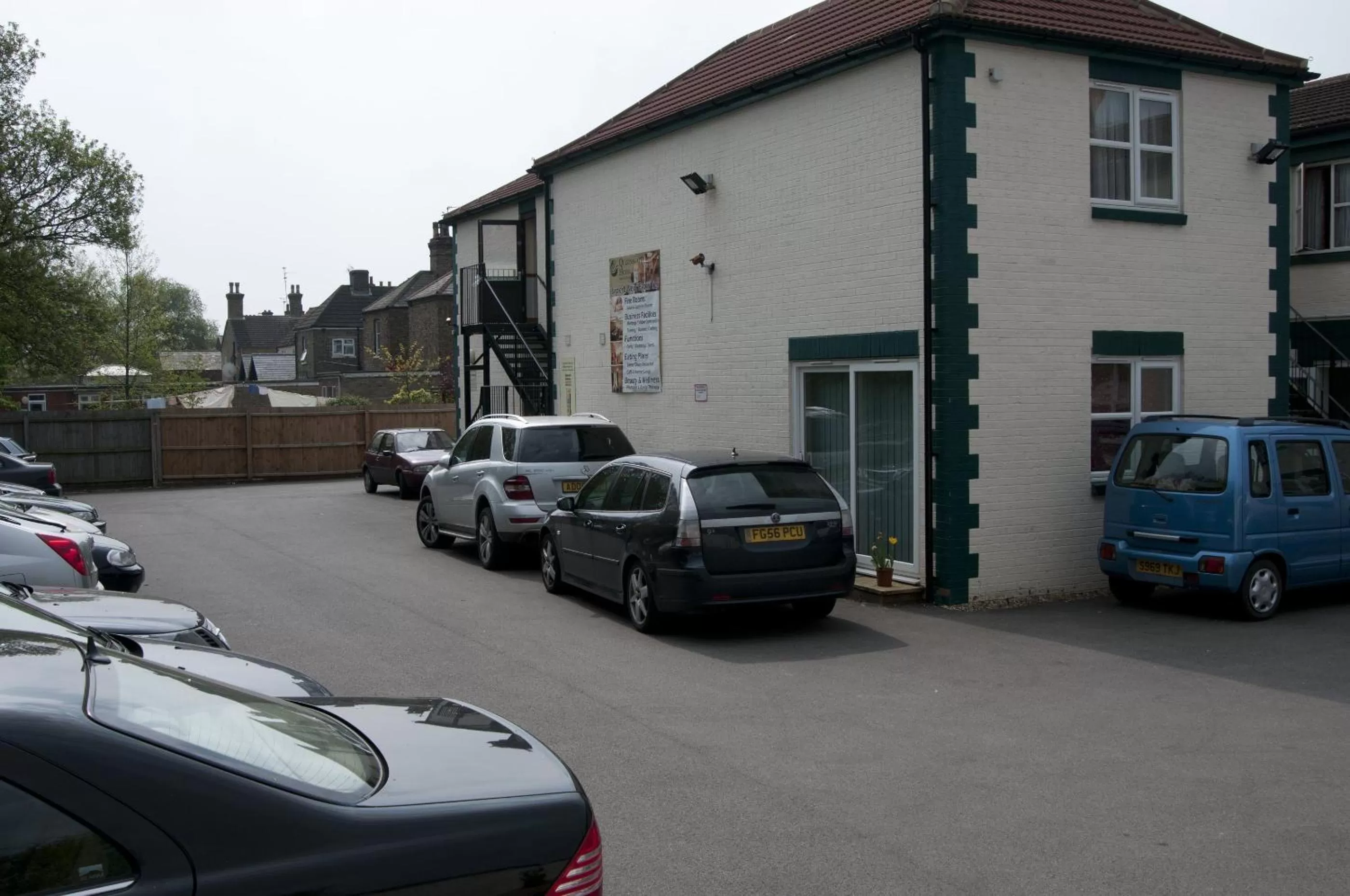 Facade/entrance in The Queensgate Hotel