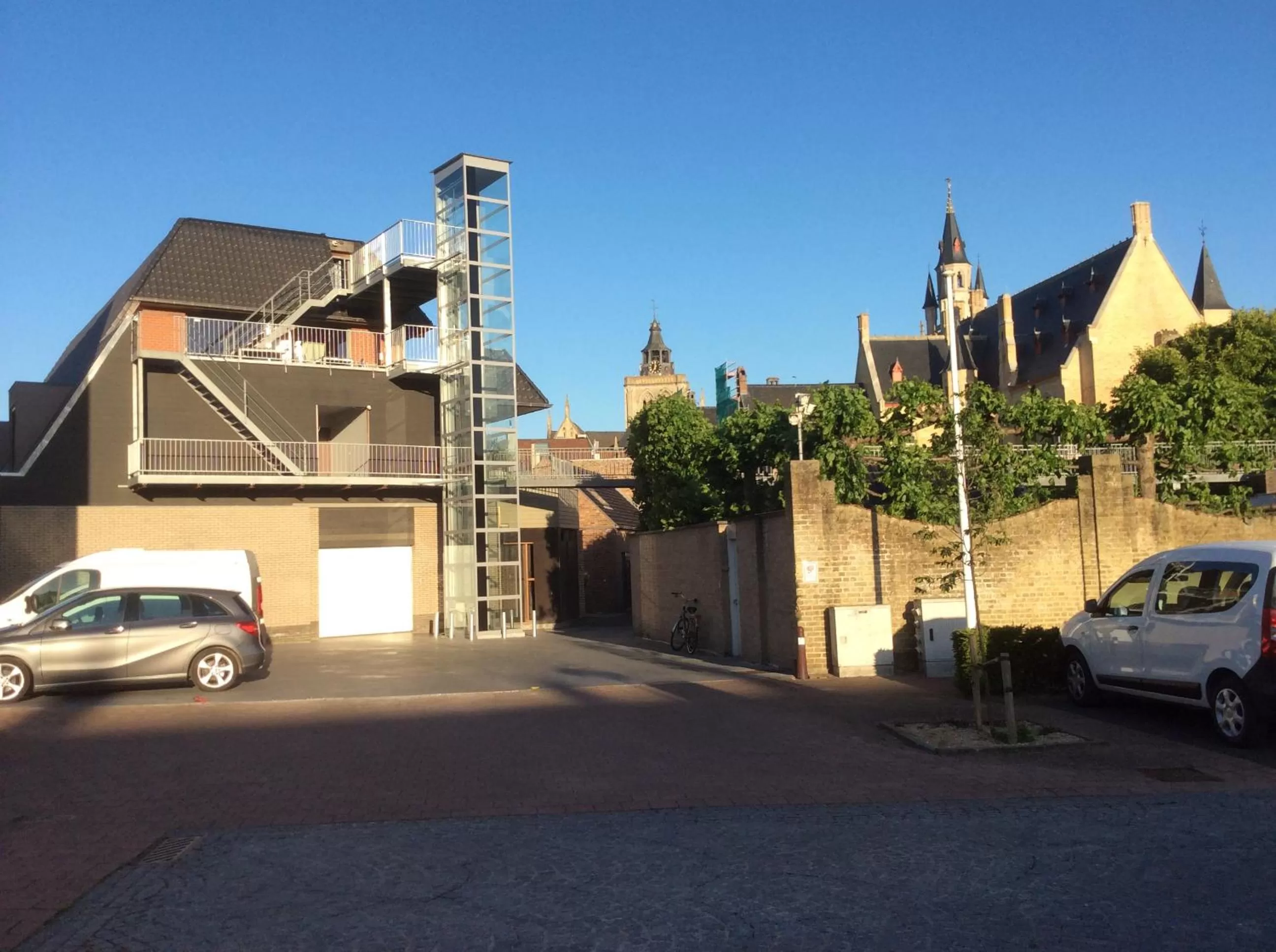 Property building in Hotel Recour