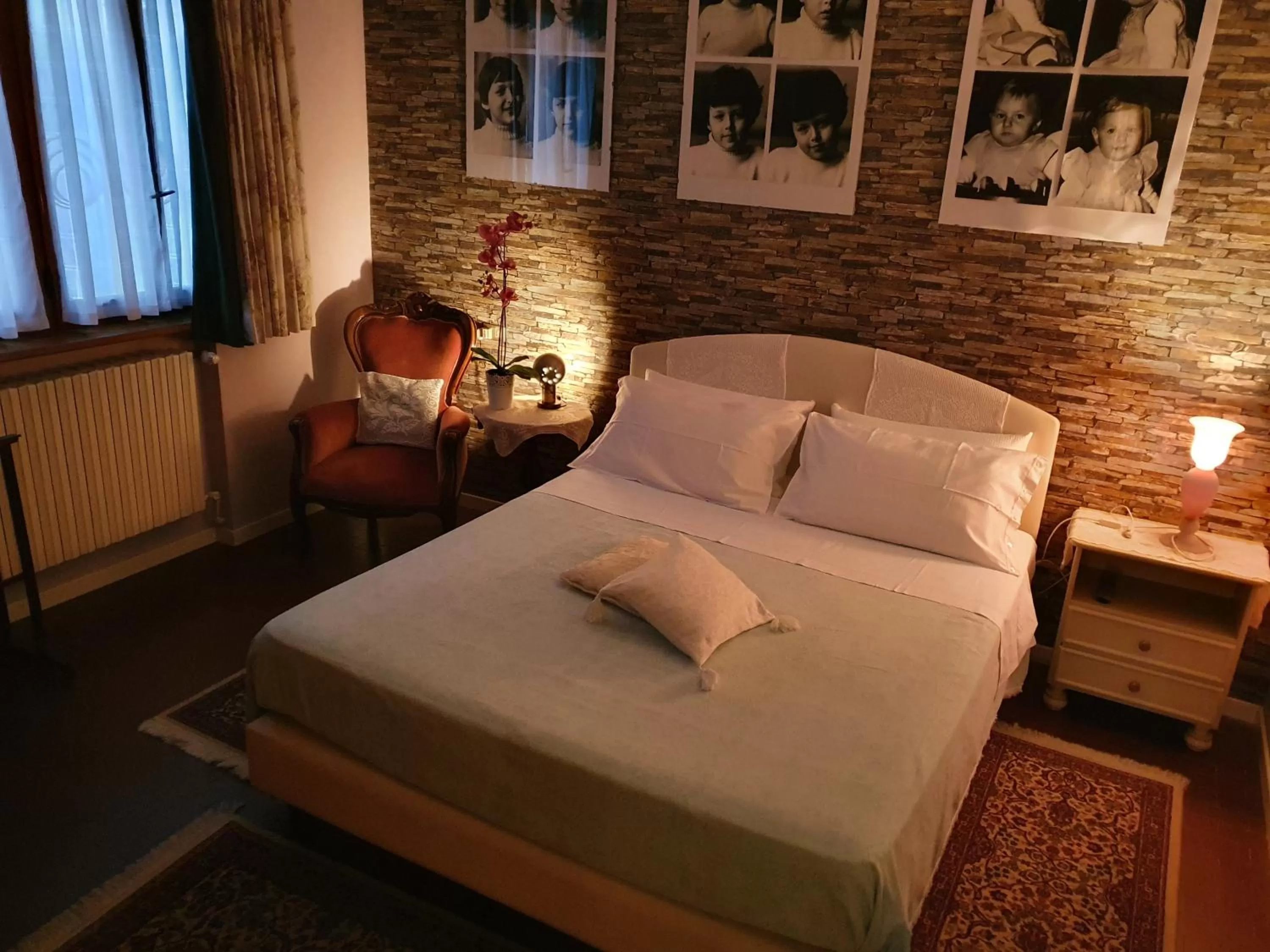 Bedroom, Bed in B&B Family Home