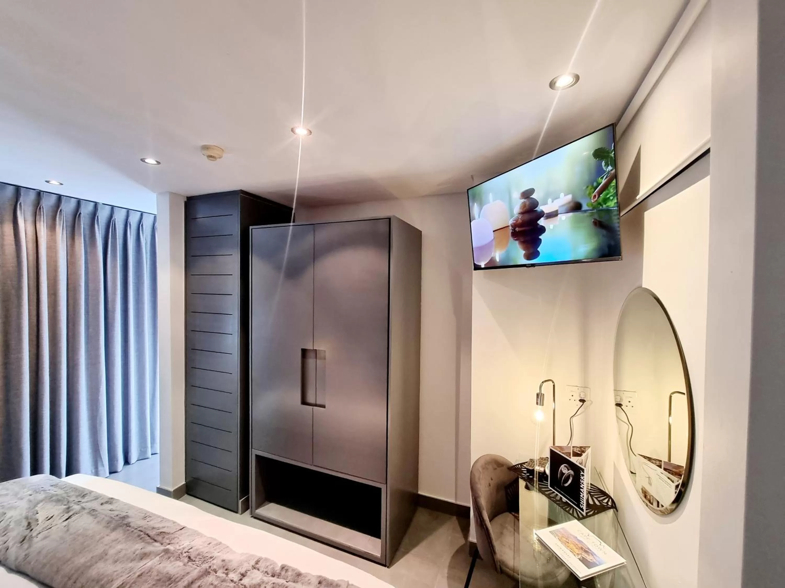 Bed in Atlantic Affair Boutique Hotel