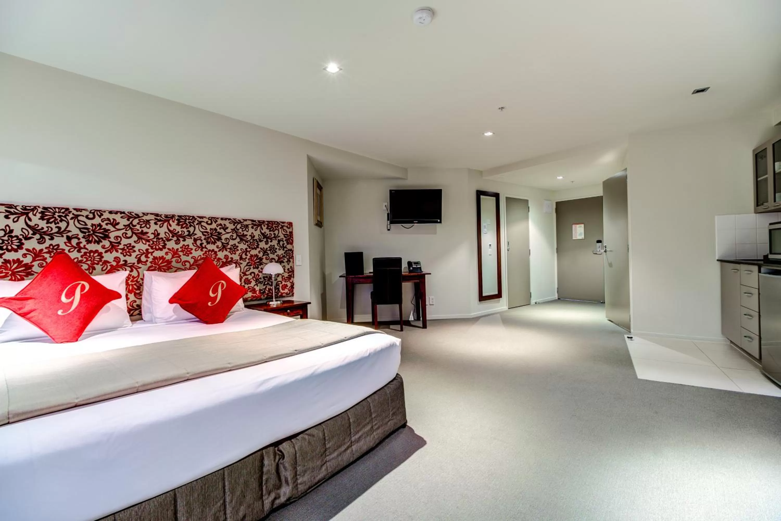 Bed in Parkview On Hagley