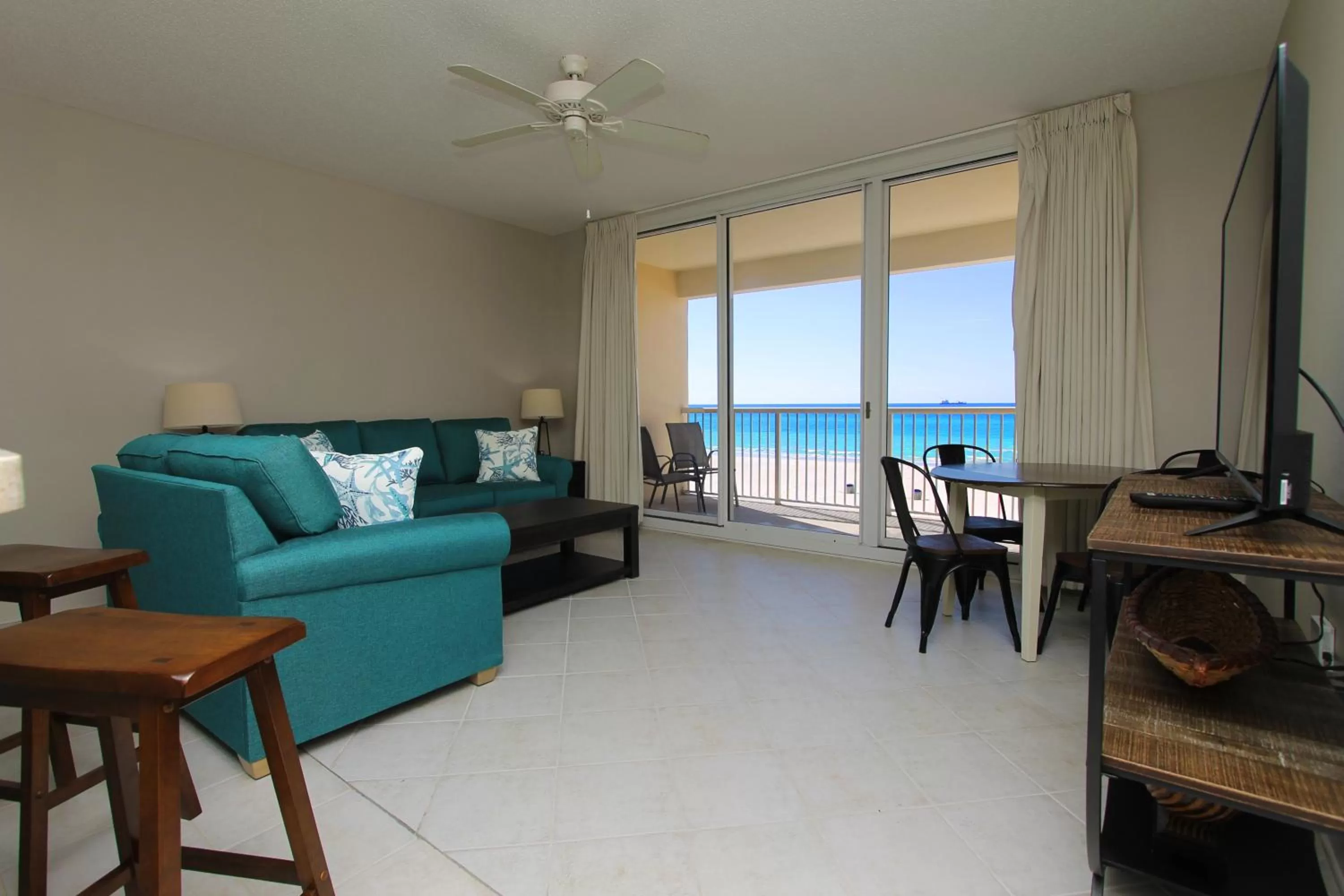 Living room, Seating Area in Majestic Beach Resort, Panama City Beach, Fl