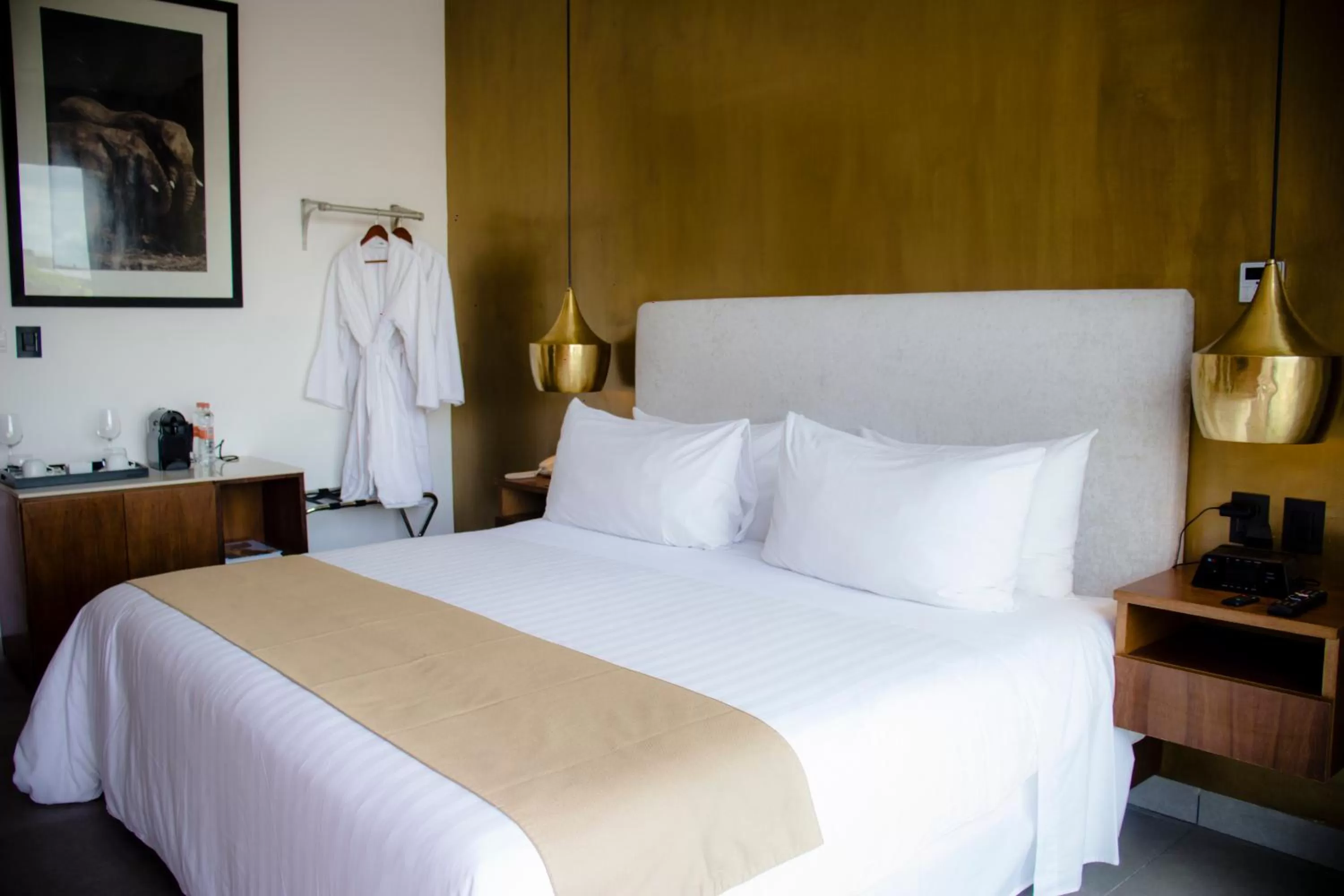 Bed in IT Boutique Hotel & Restaurant