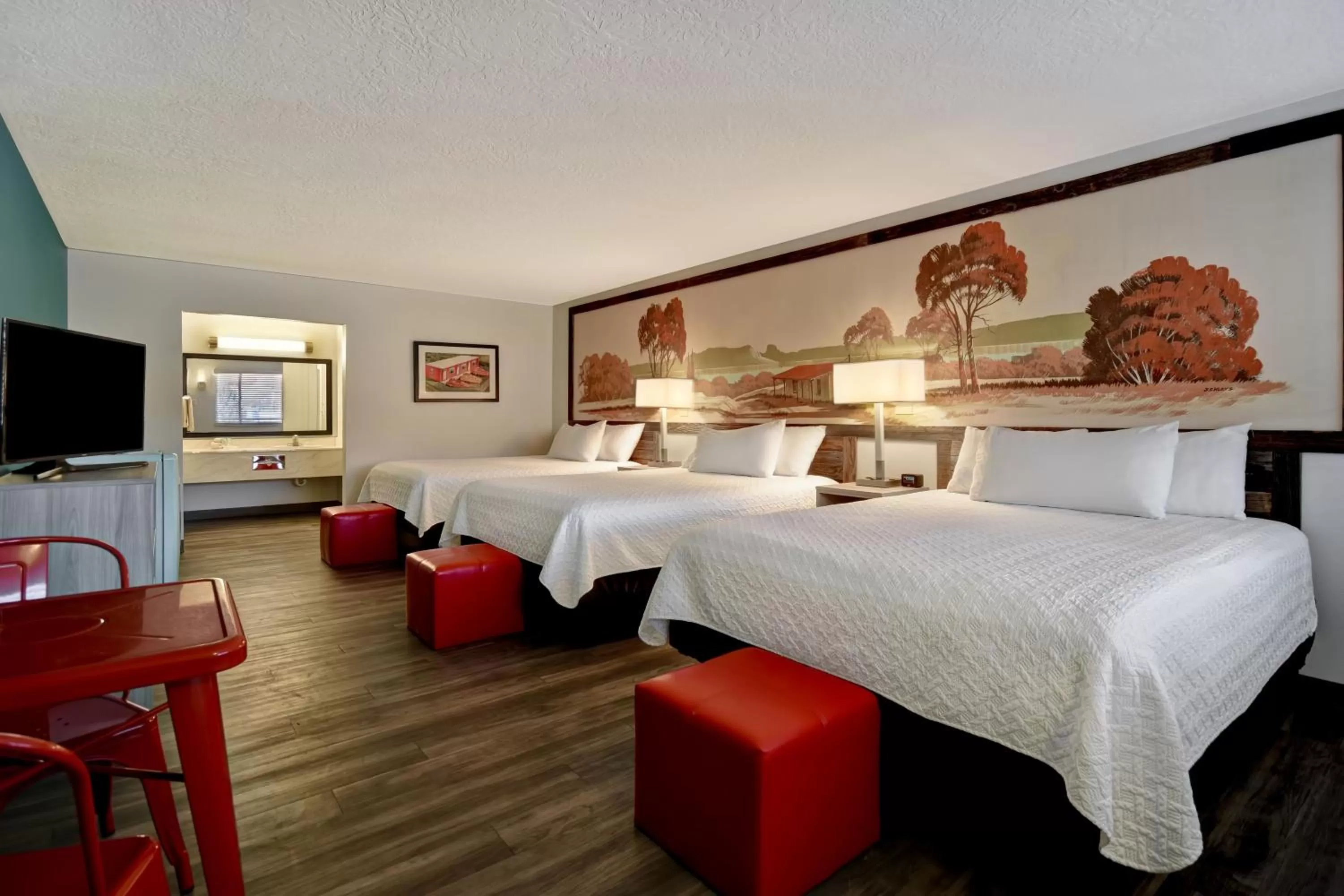 Photo of the whole room, Bed in Expedition Lodge Moab Arches National Park