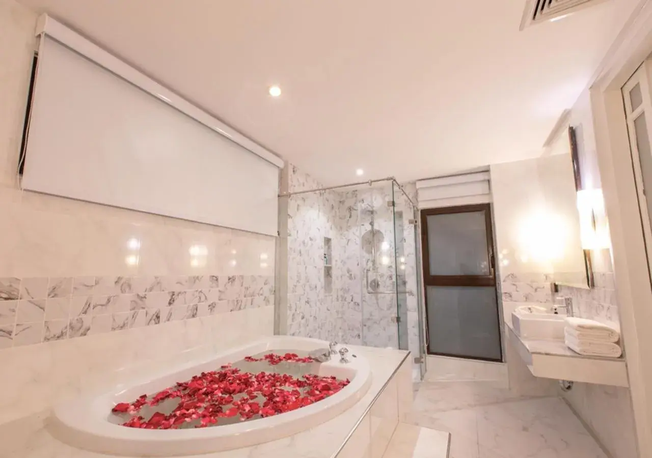 The Pool Residence 4 Bedroom in IndoChine Resort and Villas The Pool Residence 4 Bedroom in IndoChine Resort and Villas