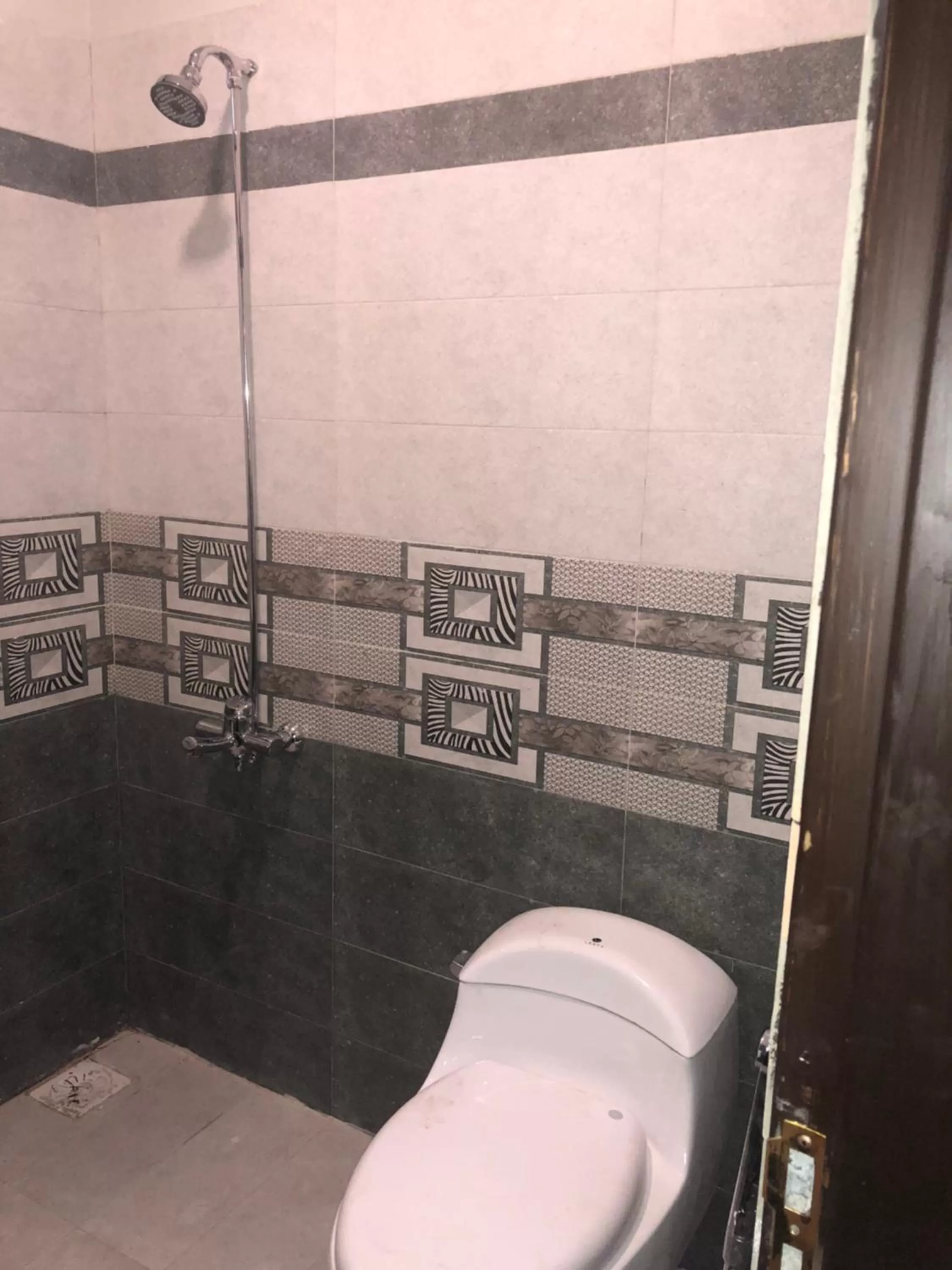 Bathroom in Hotel La Orilla Muzaffarabad