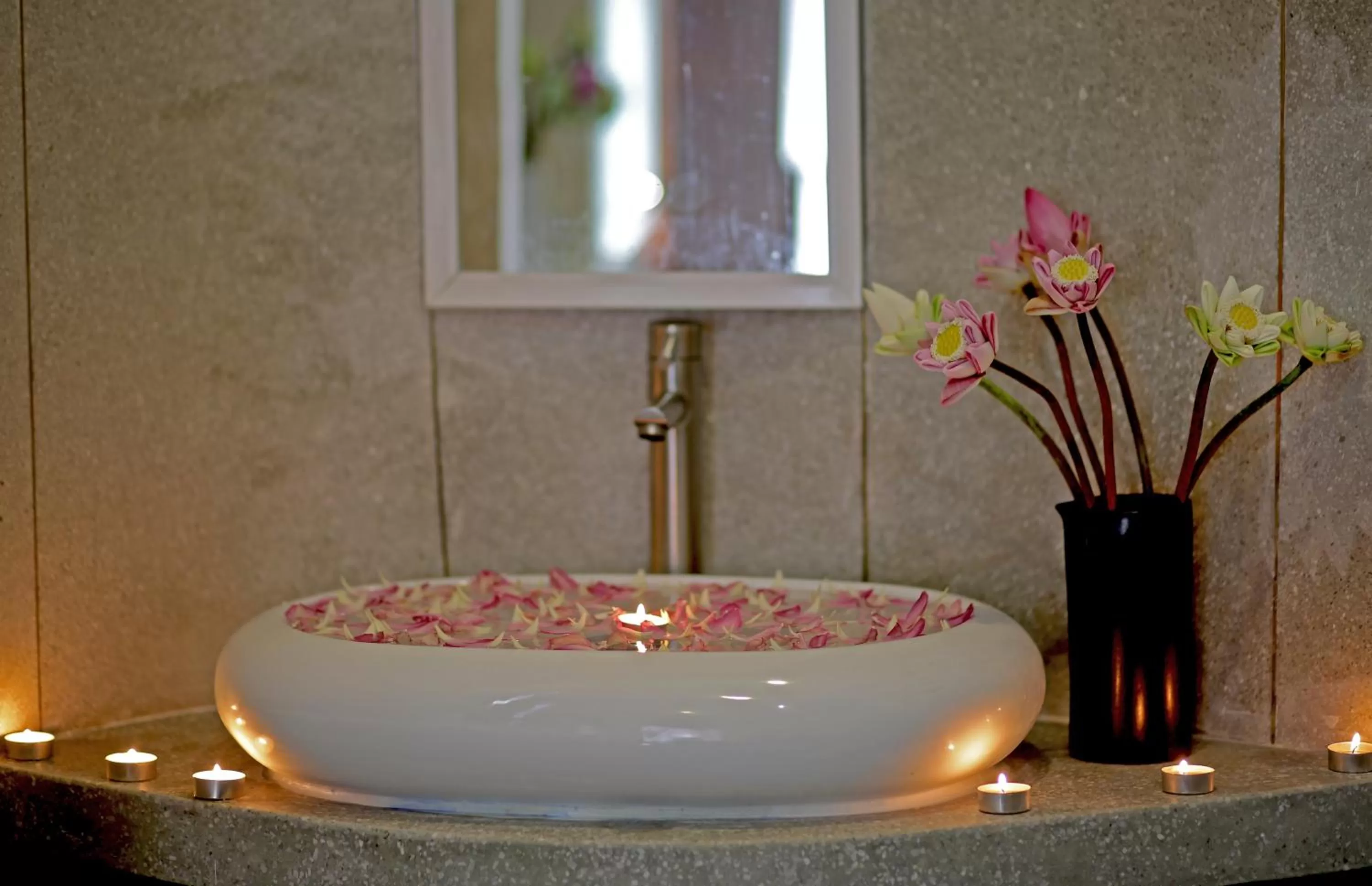 Massage in HARI Residence & Spa