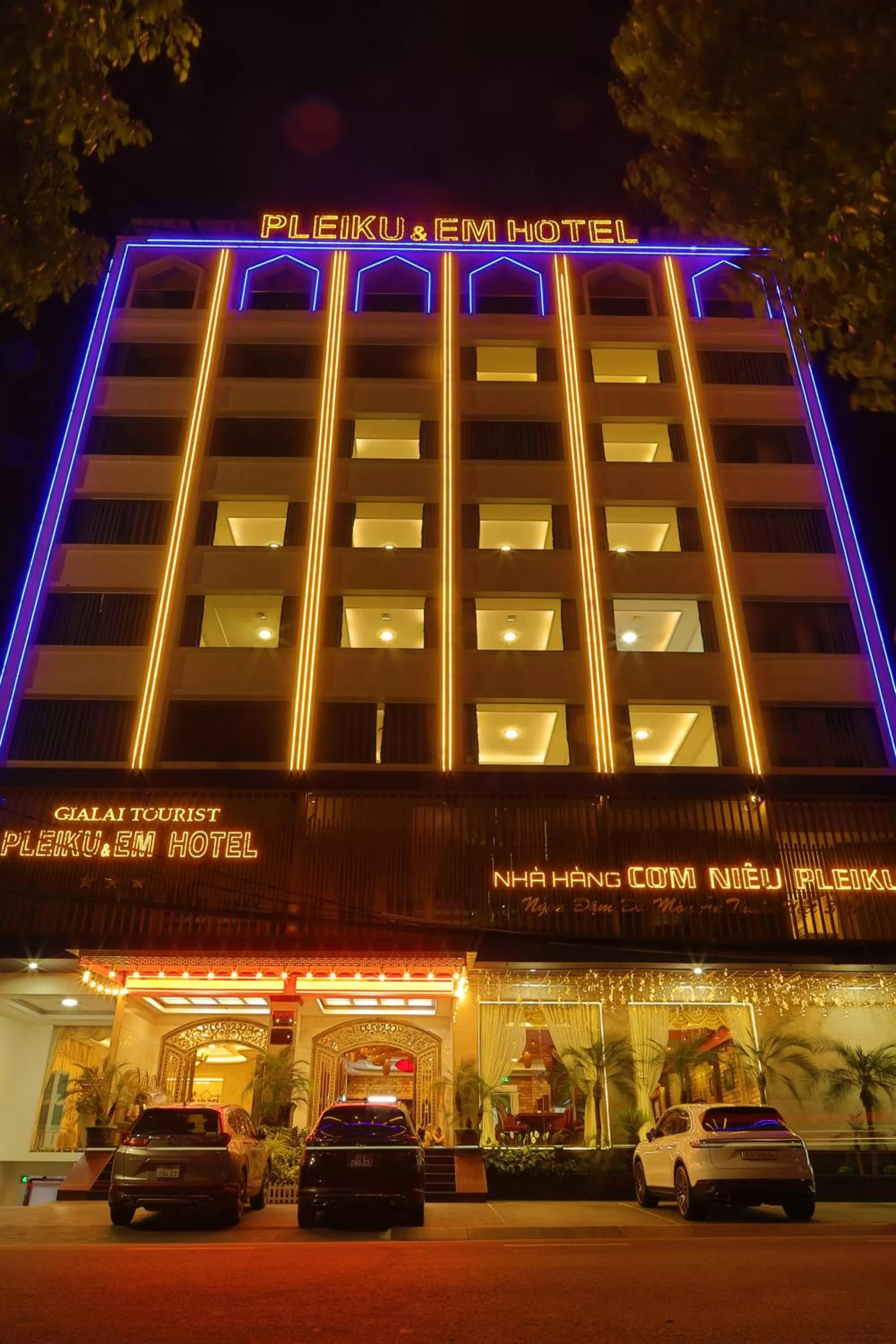 Property building in Pleiku & Em Hotel by Gia Lai Tourist