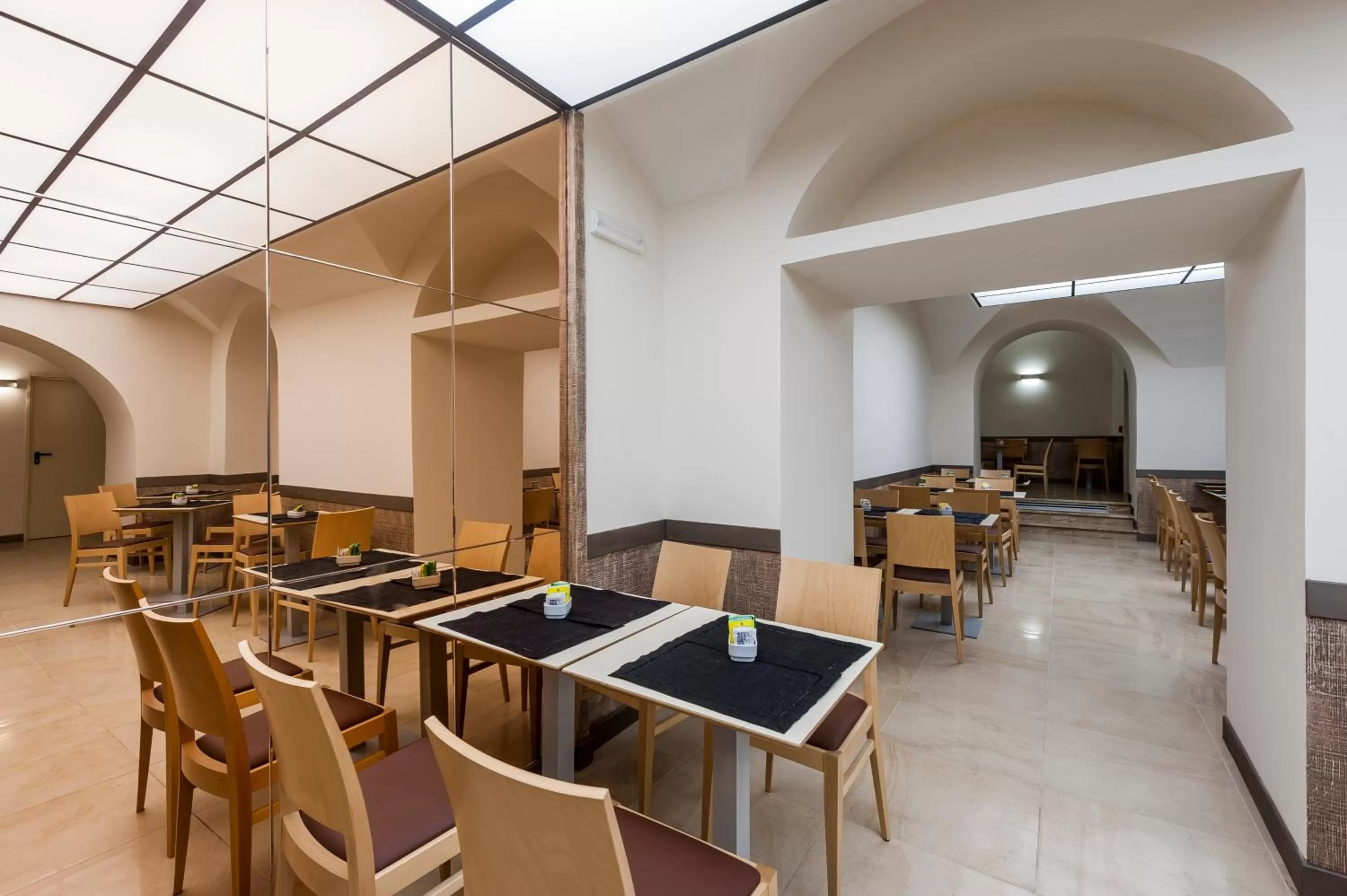 Coffee/tea facilities in Hotel California