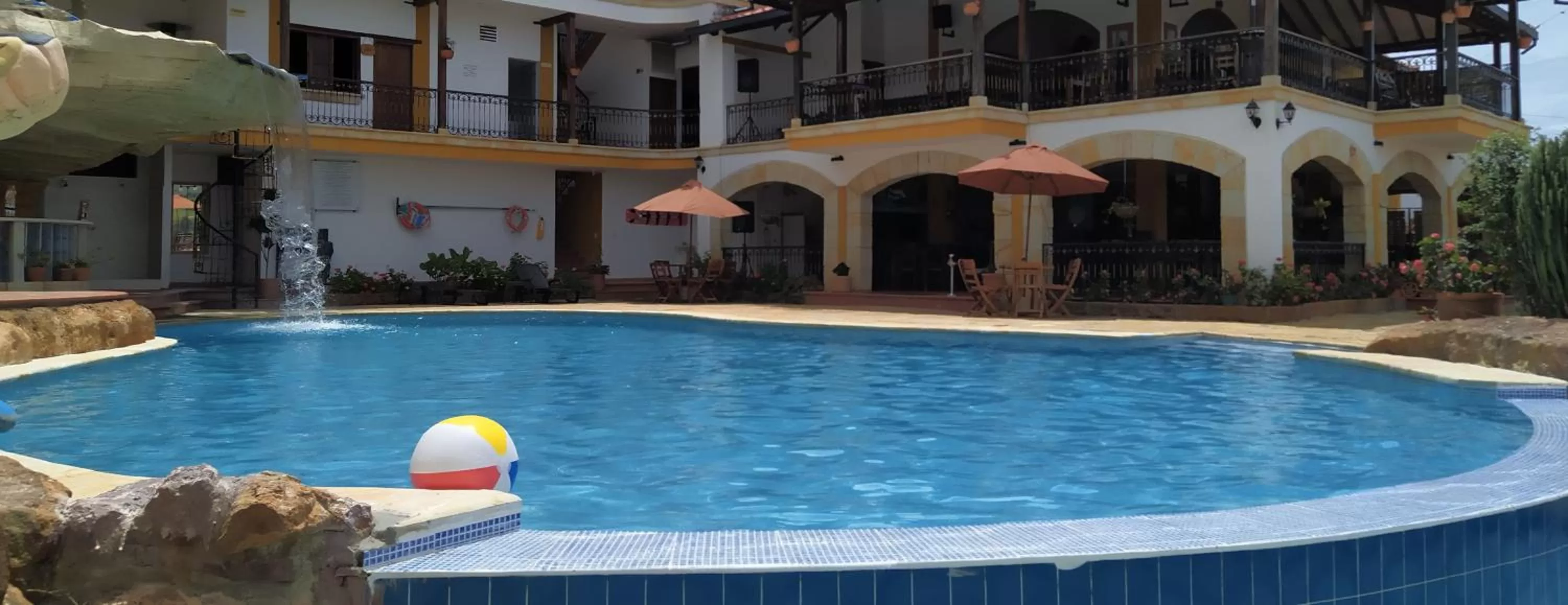Property building, Swimming Pool in Hotel Las Rocas Resort Villanueva