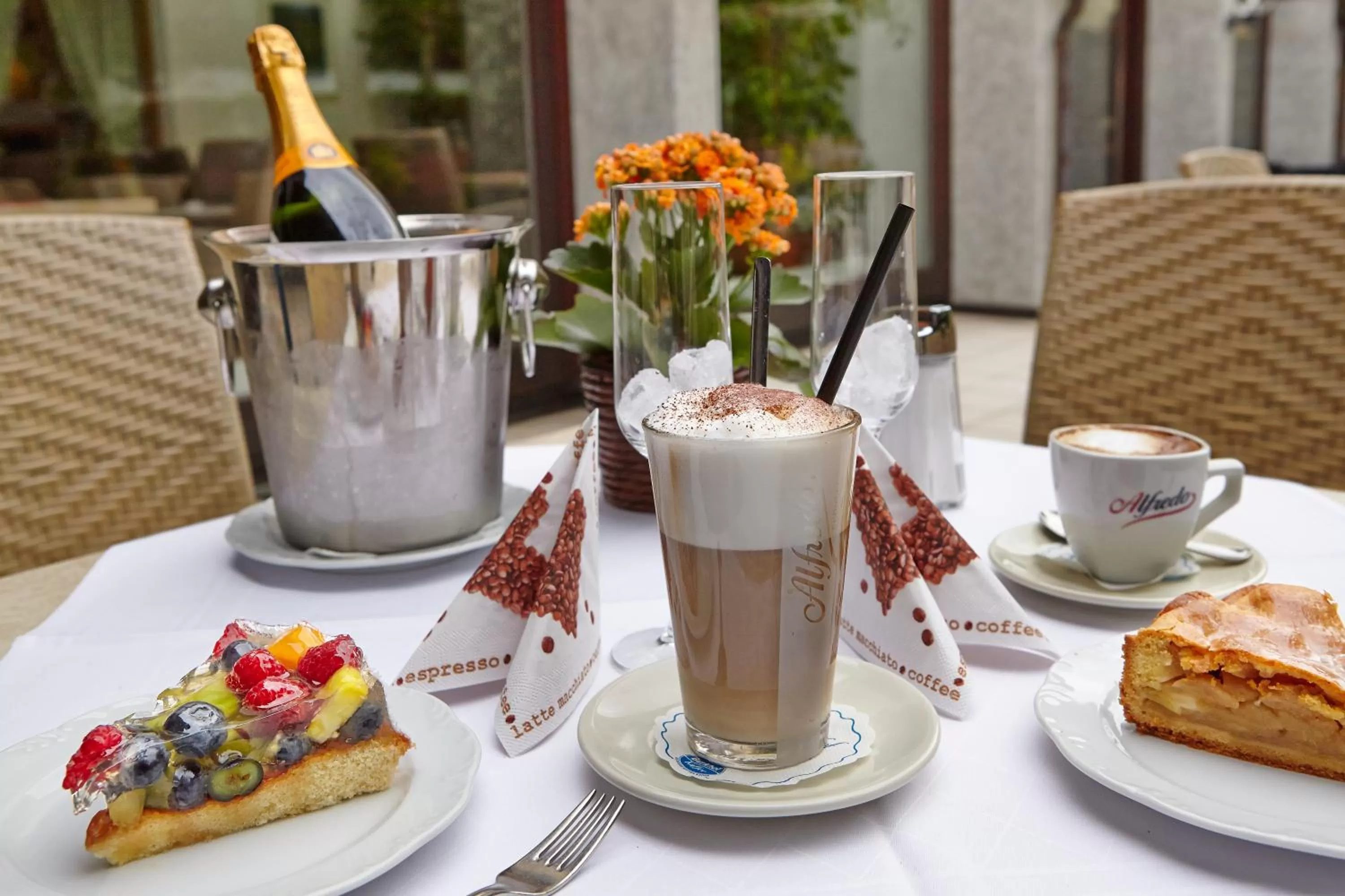 Food and drinks in Hotel Sauerlacher Post