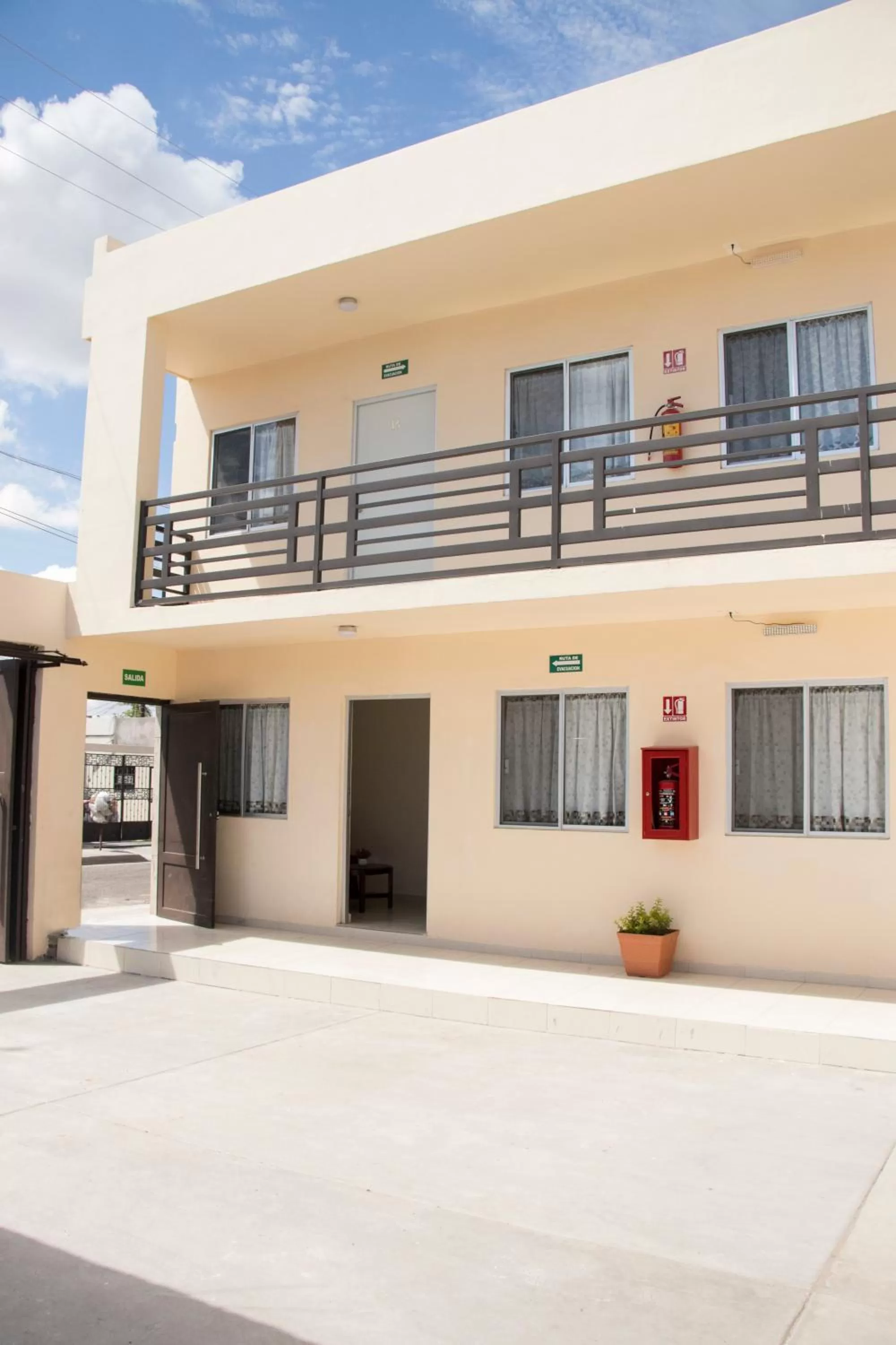 Property building in Hotel Nápoles