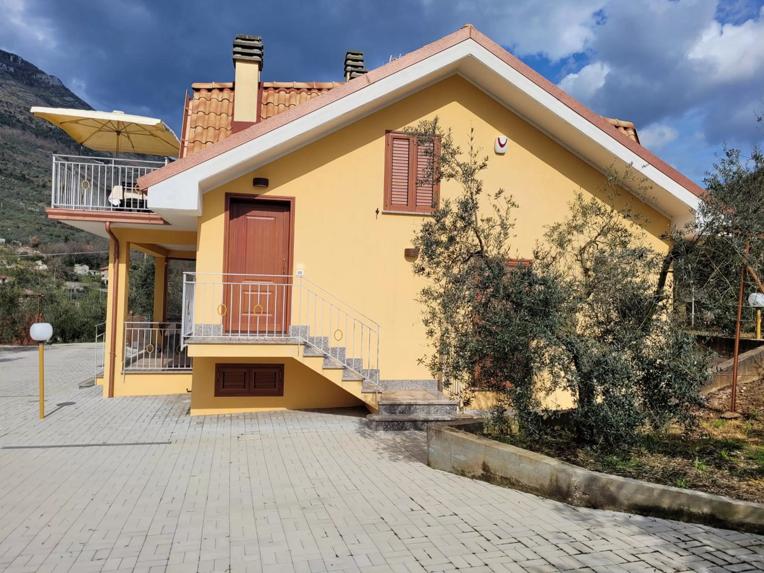 Alloggio turistico Magnifico Alessandro Valle Bernardo 04025 Lenola nei pressi di Fondi LT