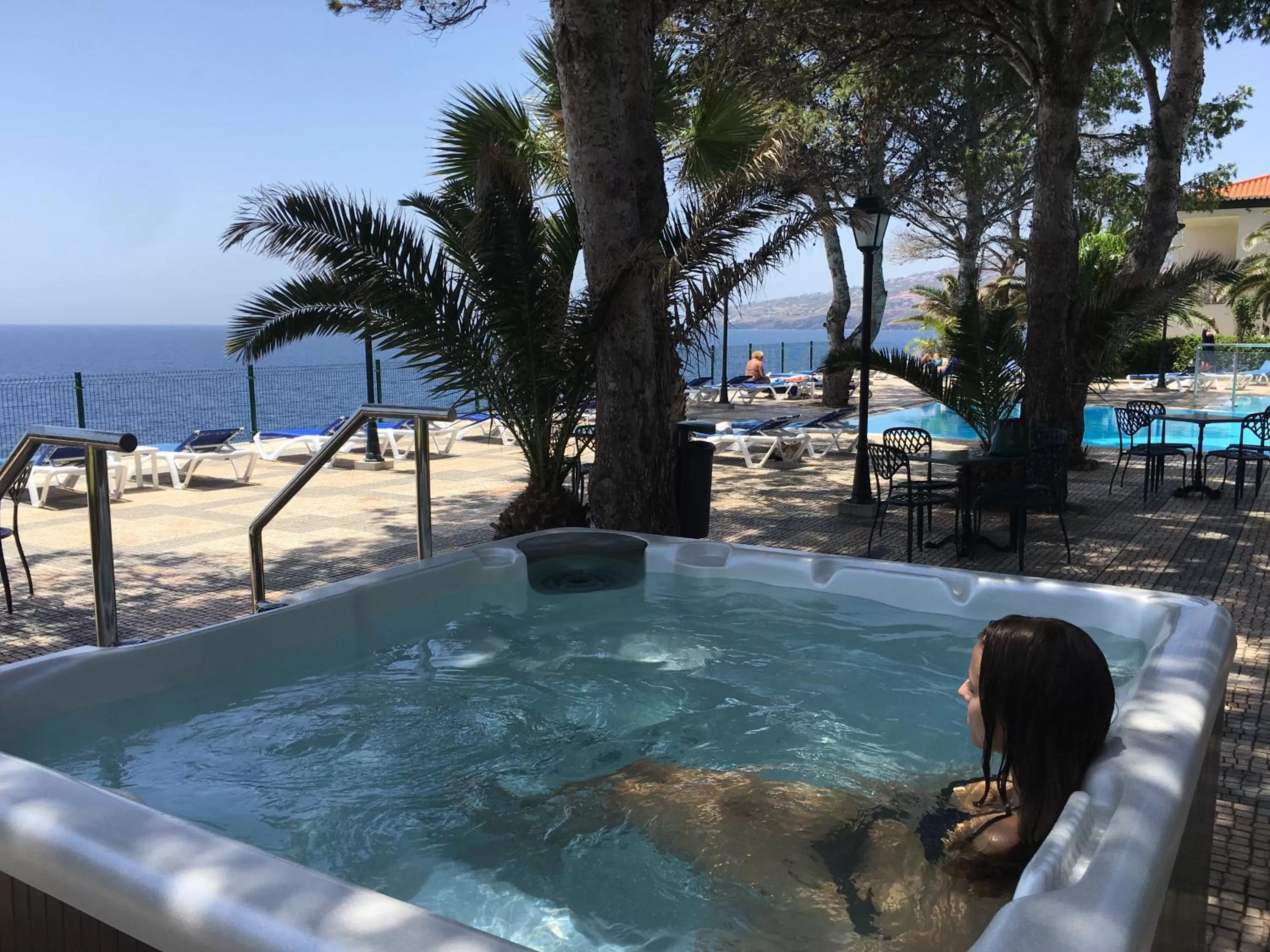 Hot Tub in Albatroz Beach & Yacht Club