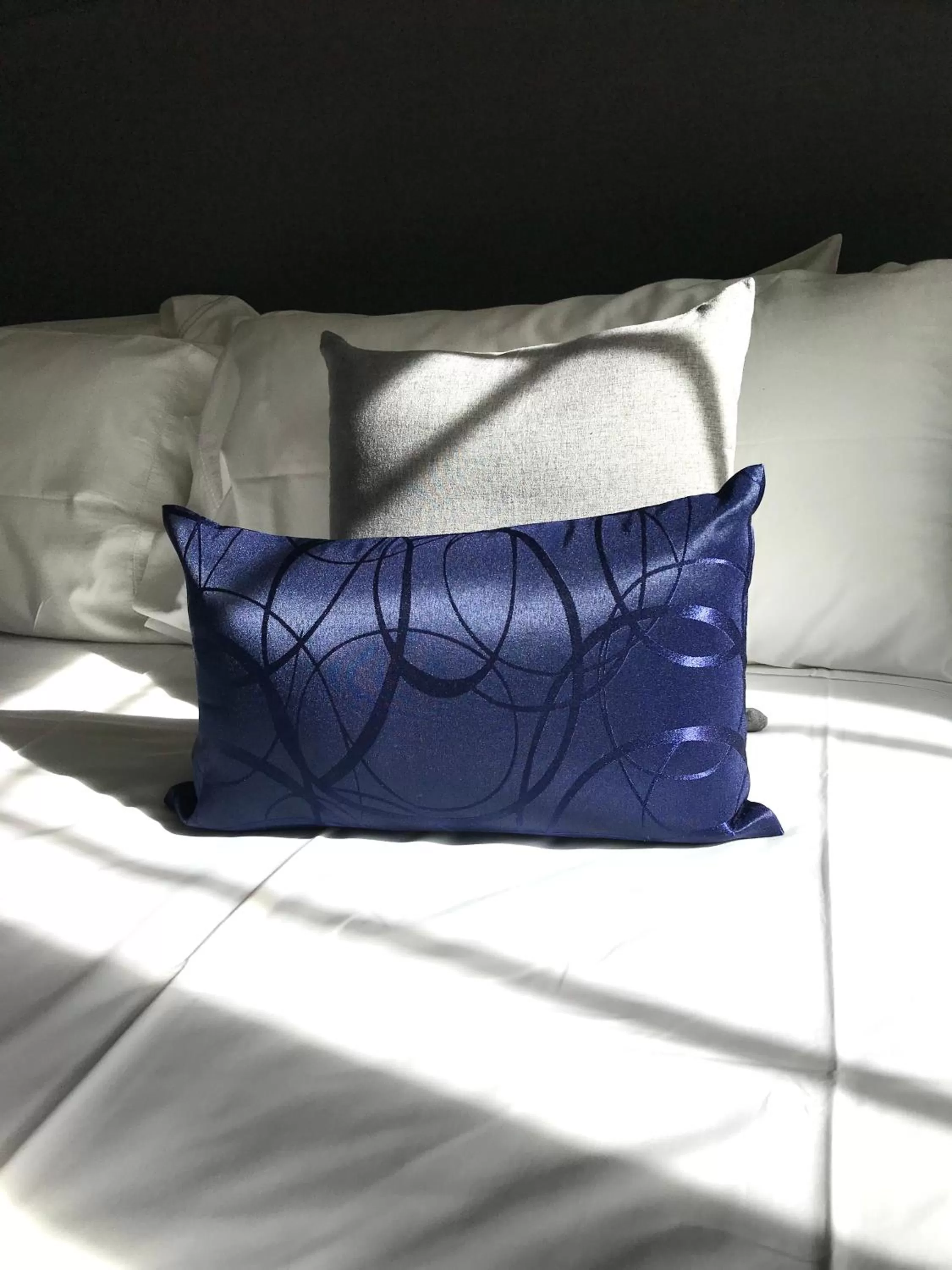 Bed in The Grand Idyllwild Lodge