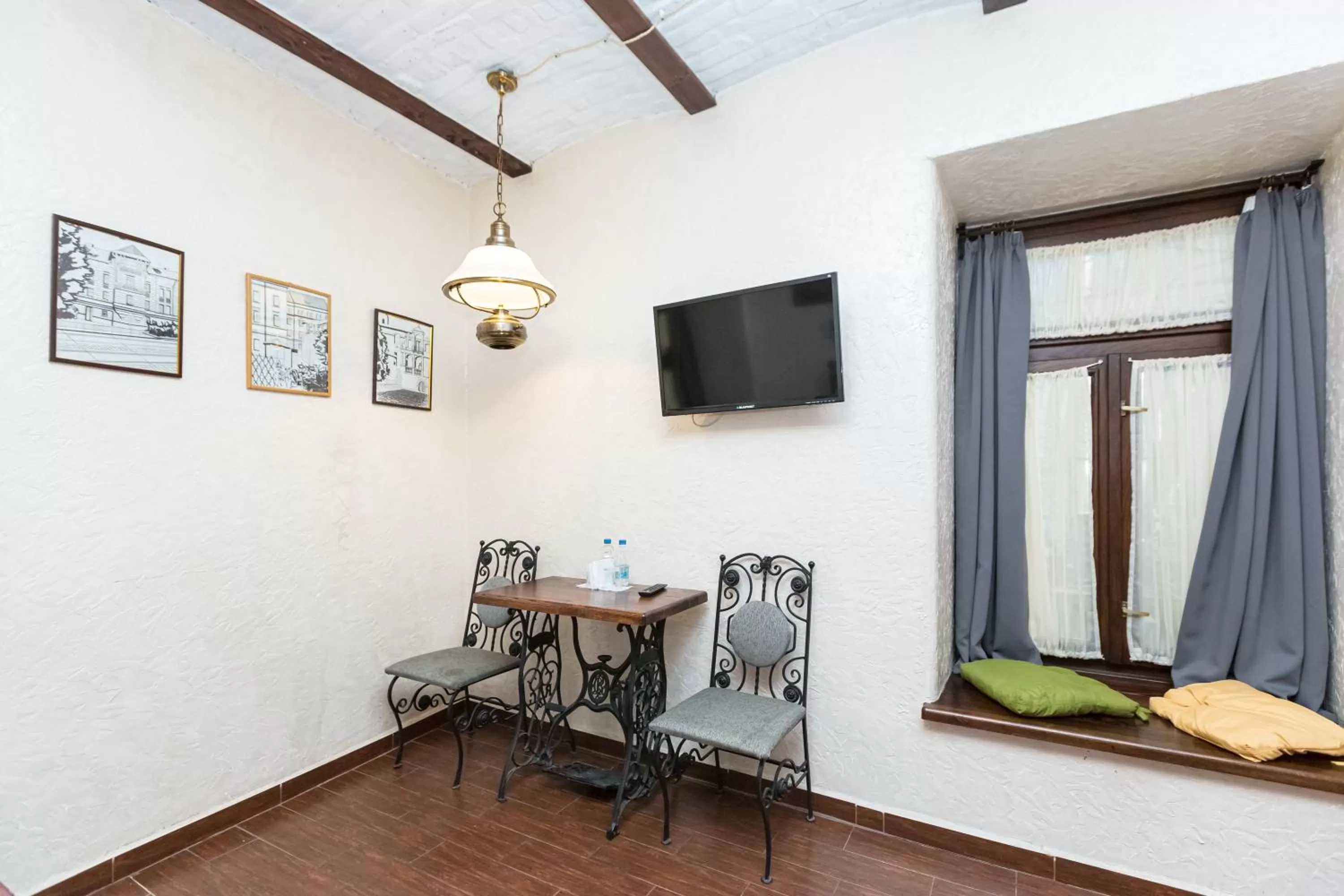 TV and multimedia, TV/Entertainment Center in Staryi Krakiv