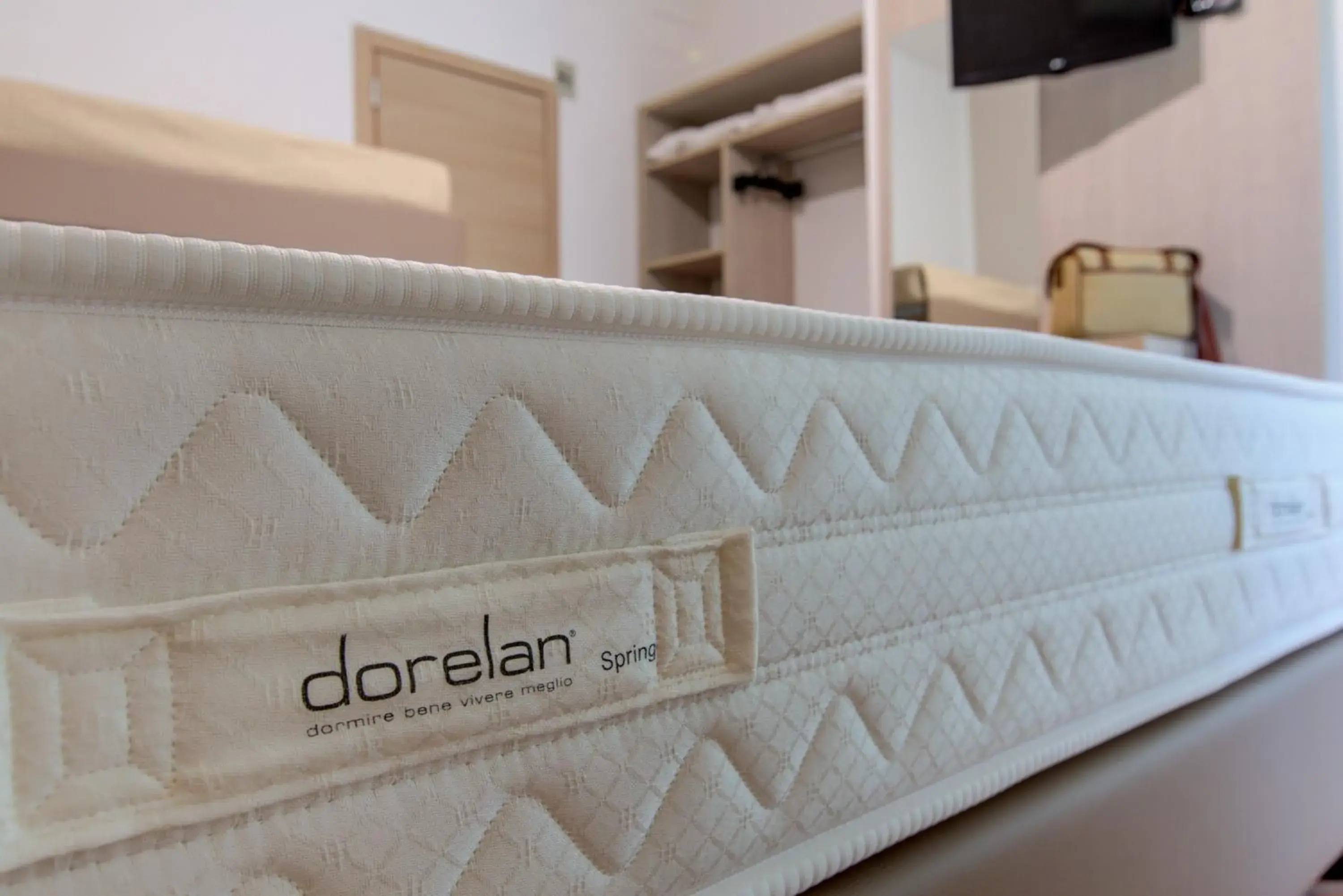 Quadruple Room with shower cabin in Hotel Cimarosa Quadruple Room with shower cabin in Hotel Cimarosa