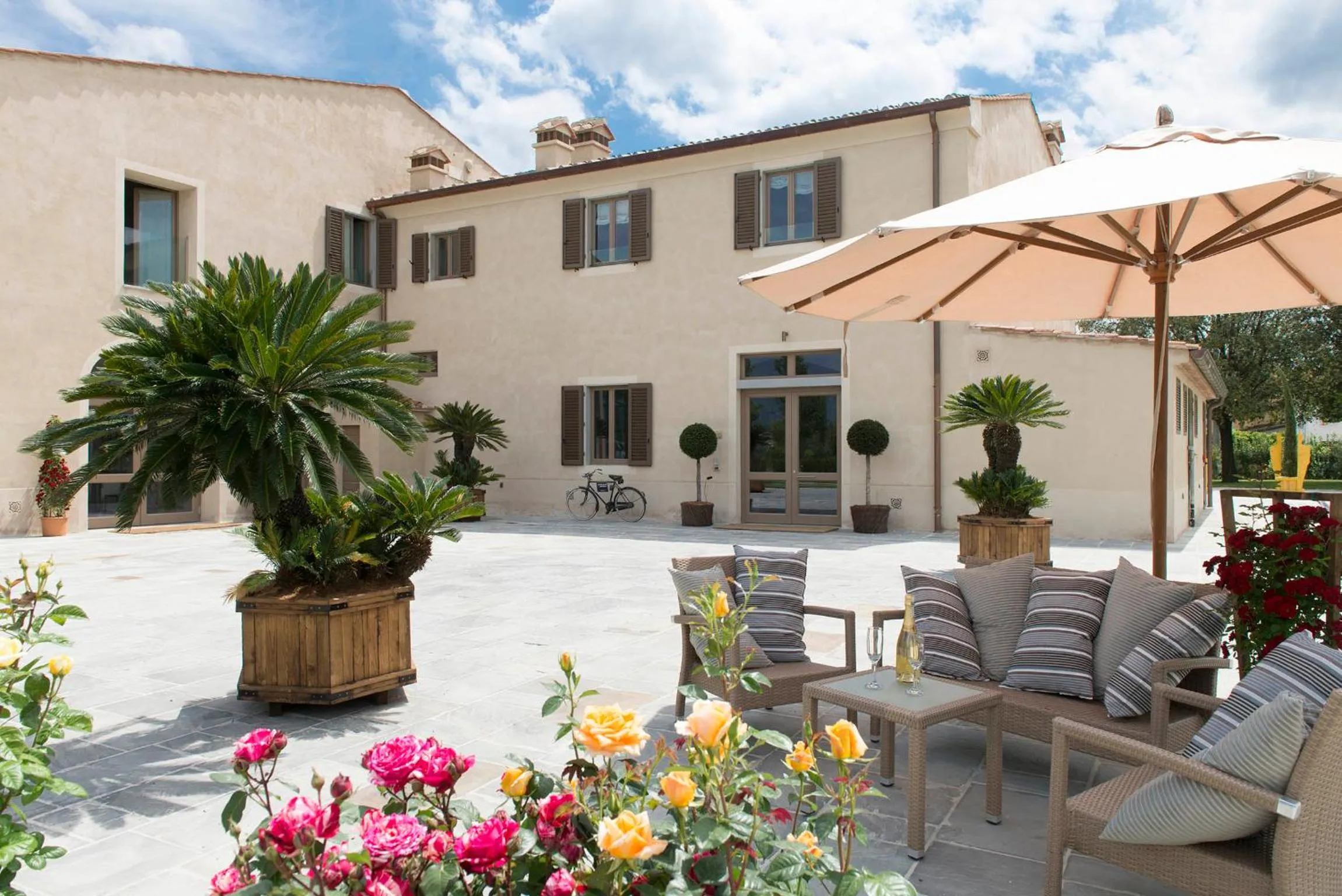 Facade/entrance in Pistoia Nursery Campus - agriturismo in città