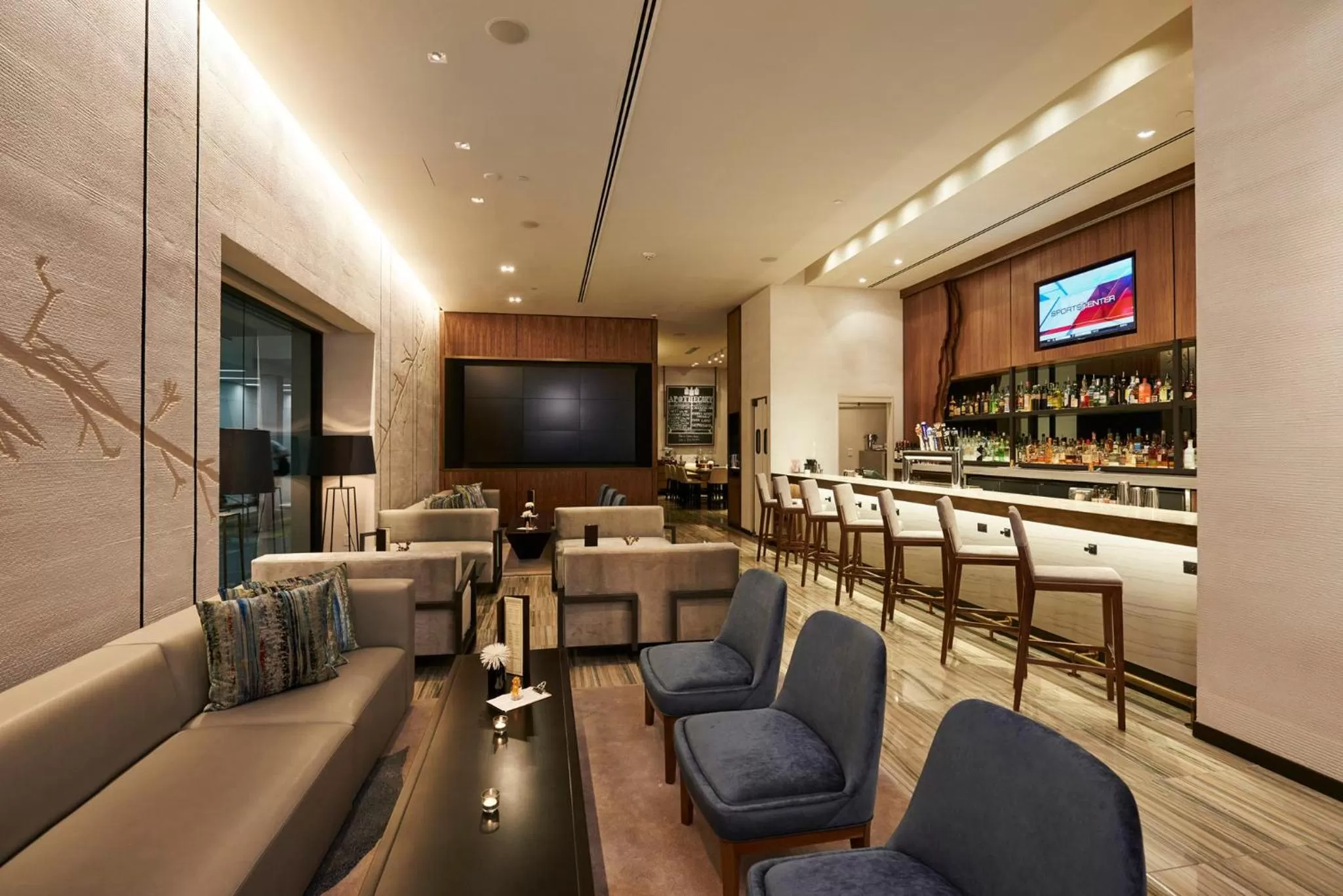 Lounge or bar in The Lofton Hotel Minneapolis, Tapestry Collection by Hilton