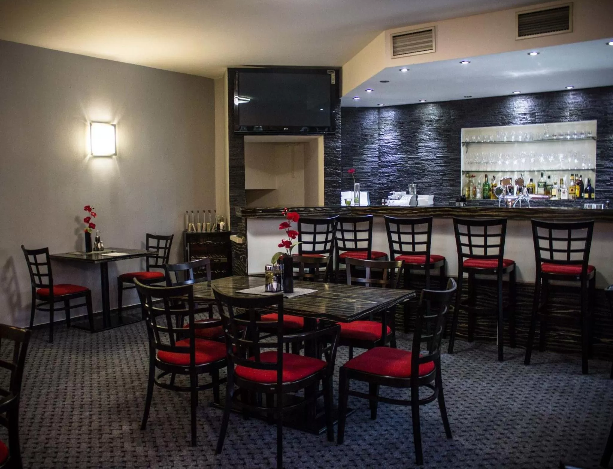 Restaurant/Places to Eat in Hotel Algar